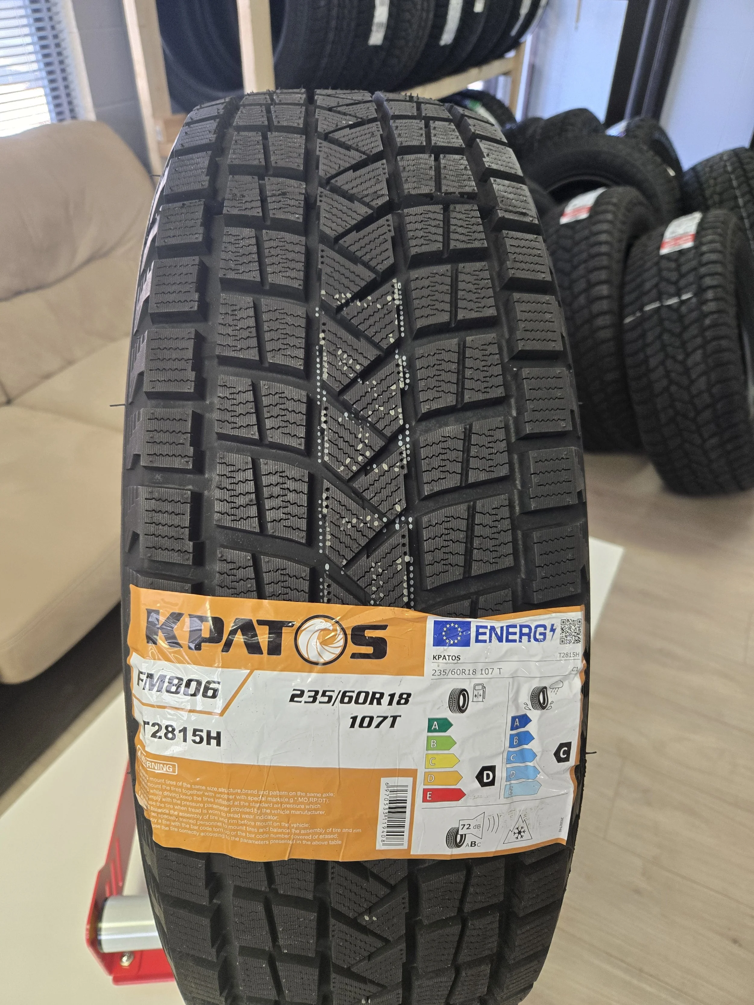 235 60 18 Kpatos.jpg