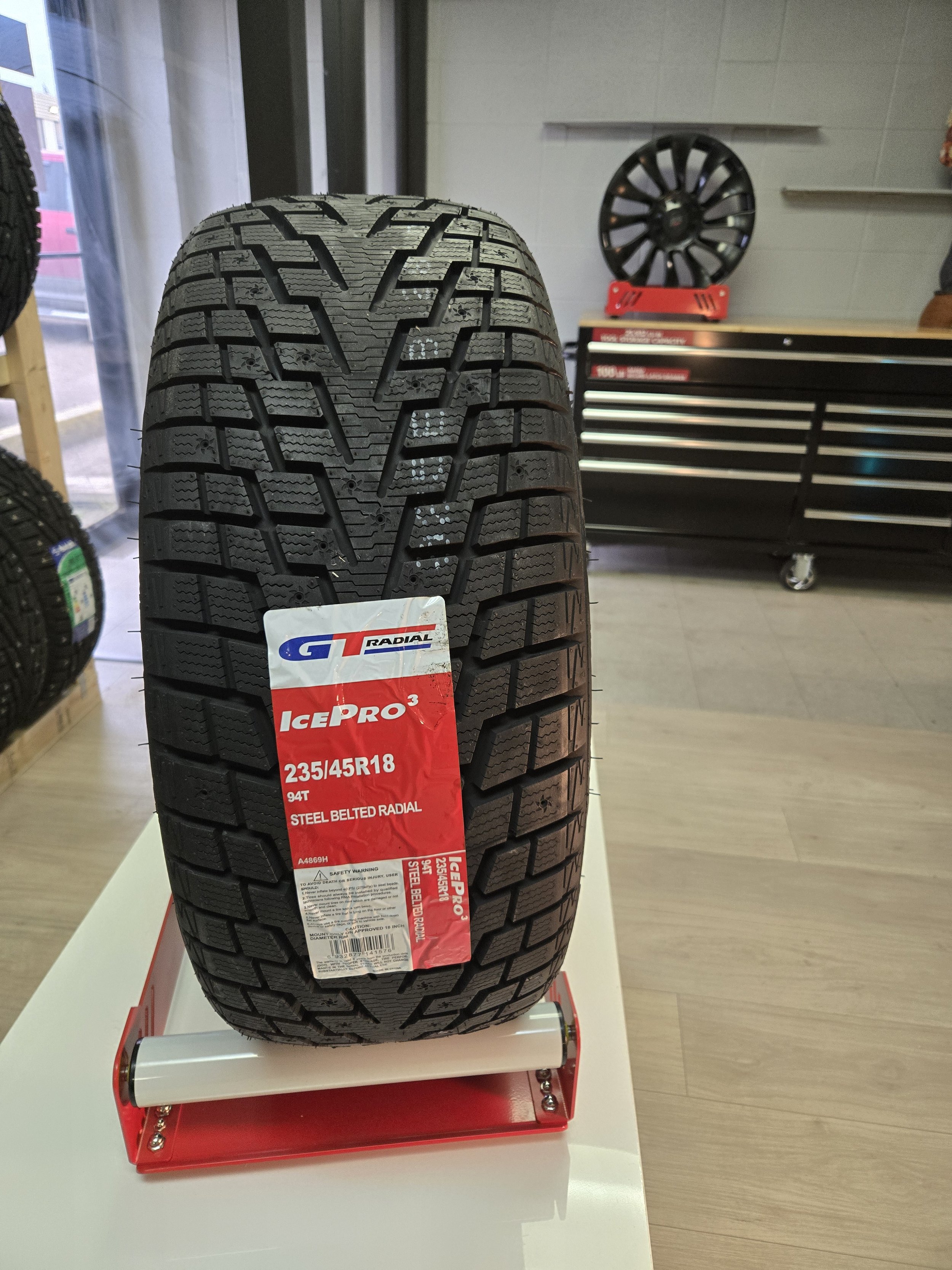 235/45/18 GT RADIAL ICEPRO Studable