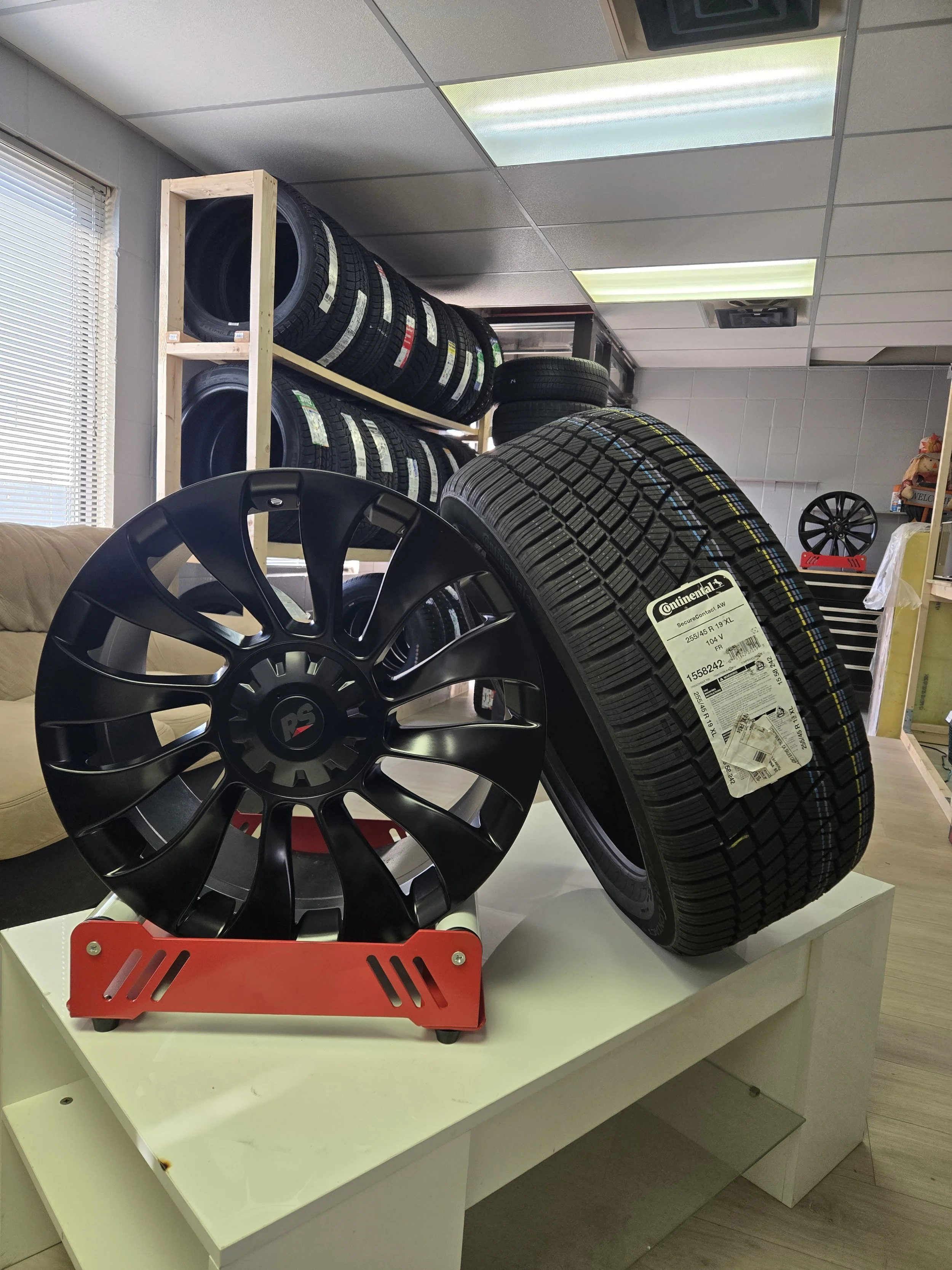 Model Y Winter Tire Package Continental SecureContact AW (3PMS) 104V XL