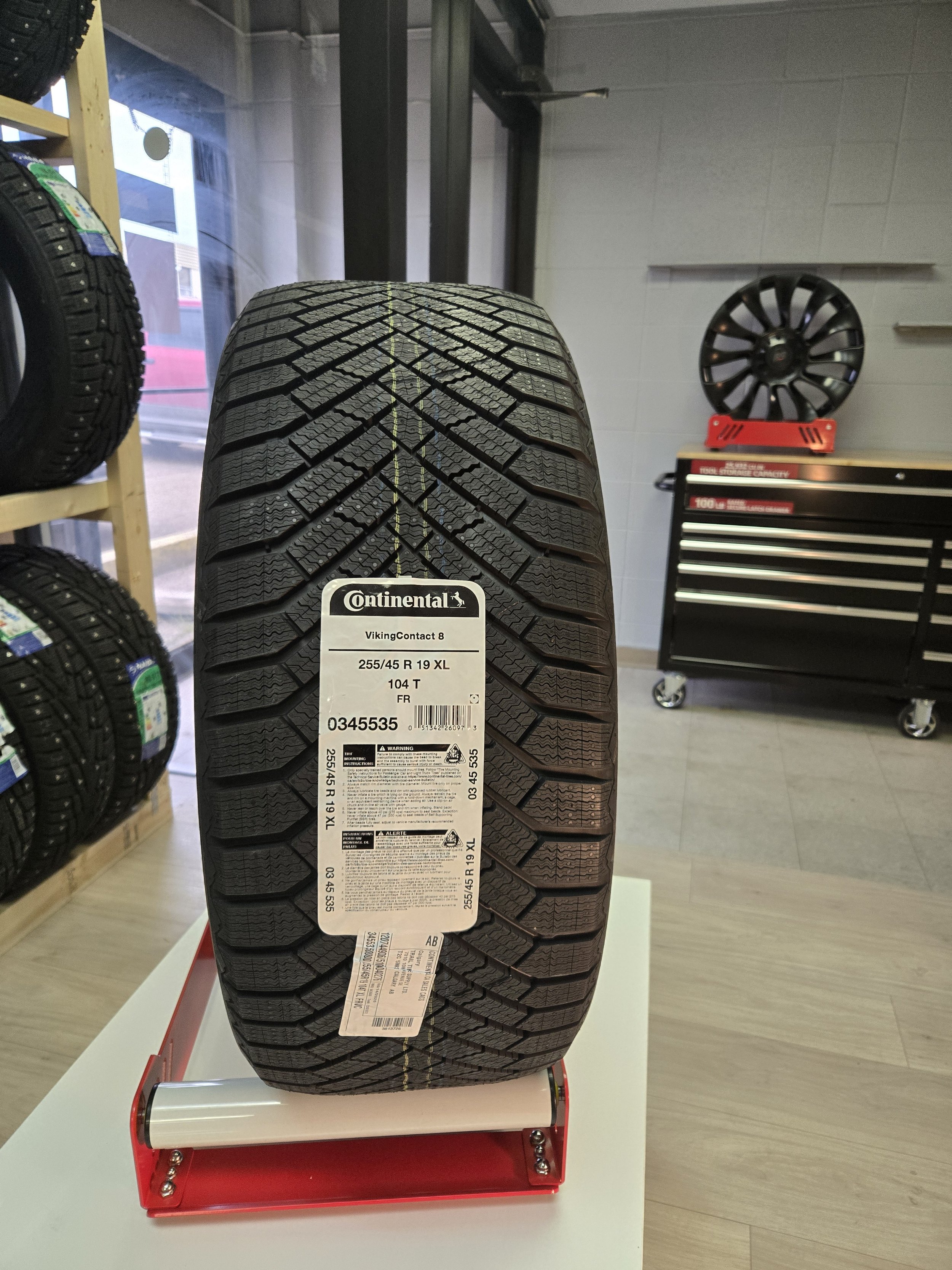Continental VikingContact 8 104T XL
