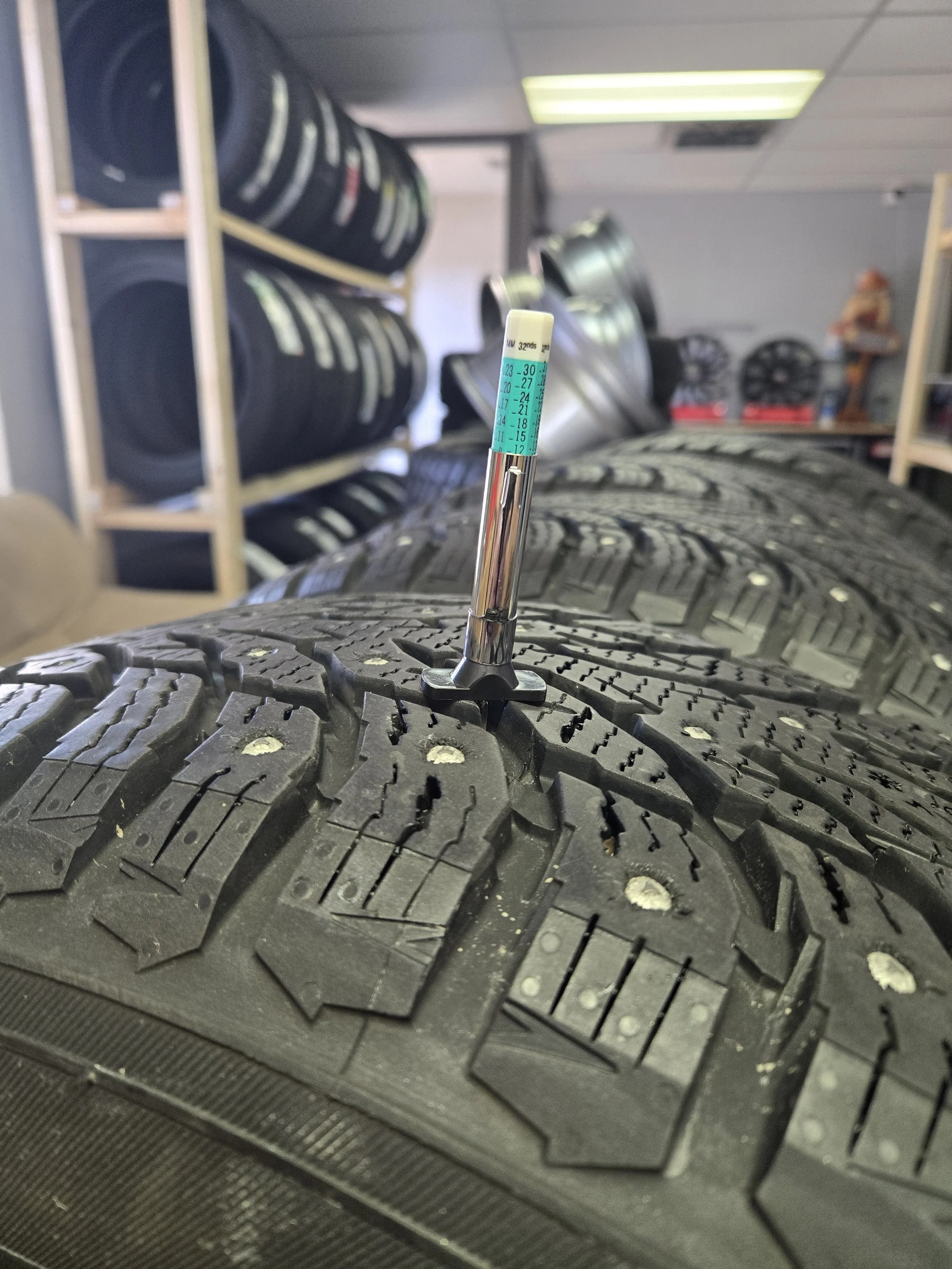 225/60/18 Nokian HakkaPelitta 9 SUV Studded Winter Tires  (Set of 4)