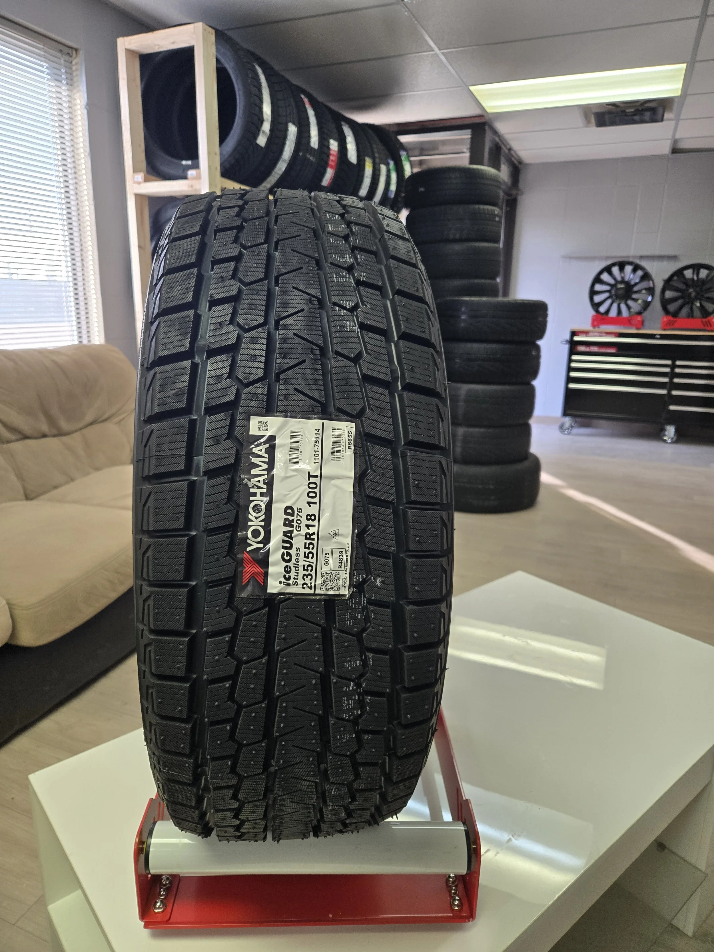 235/55/18 YOKOHAMA ICEGUARD G075 Wtr 100T