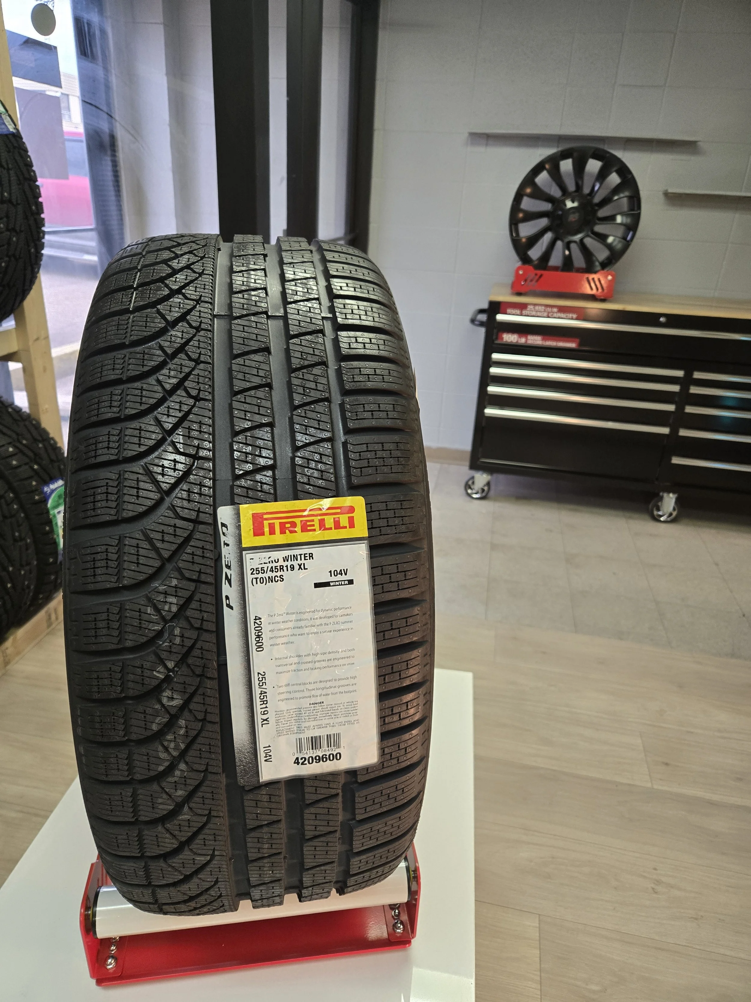 255/45/19 Continental PZERO WINTER NCS  ELECT