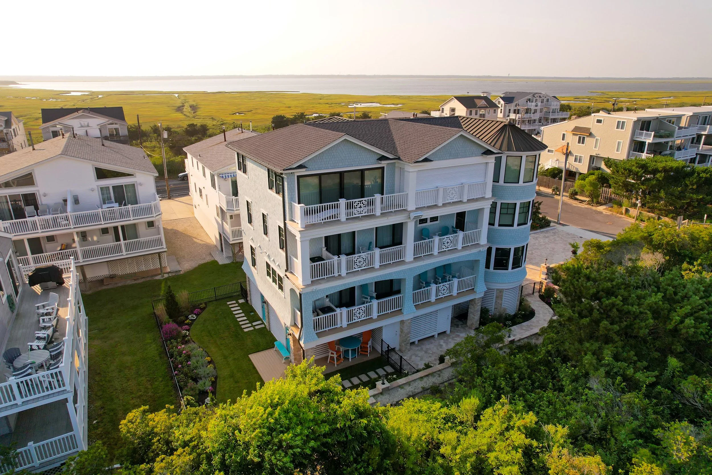 McAfee Architects Beach front home