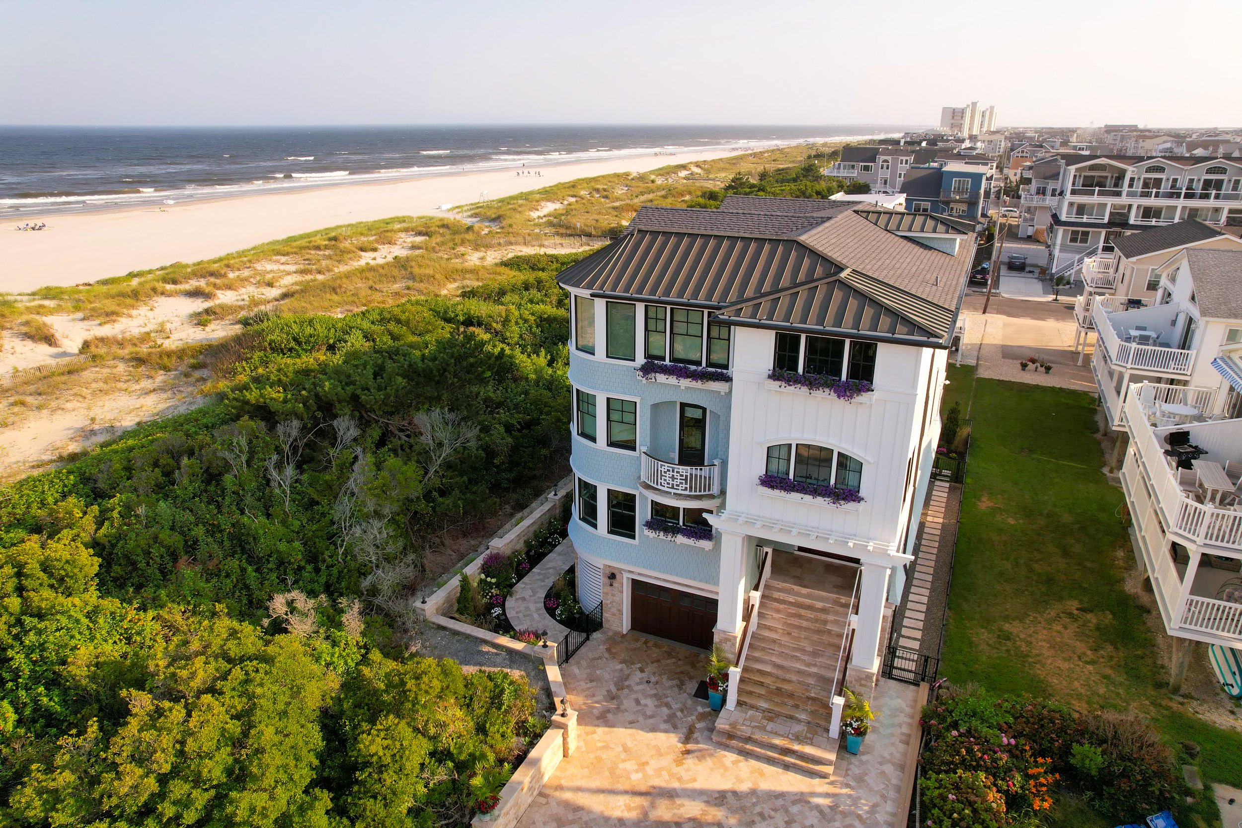 McAfee Architects Beach front home