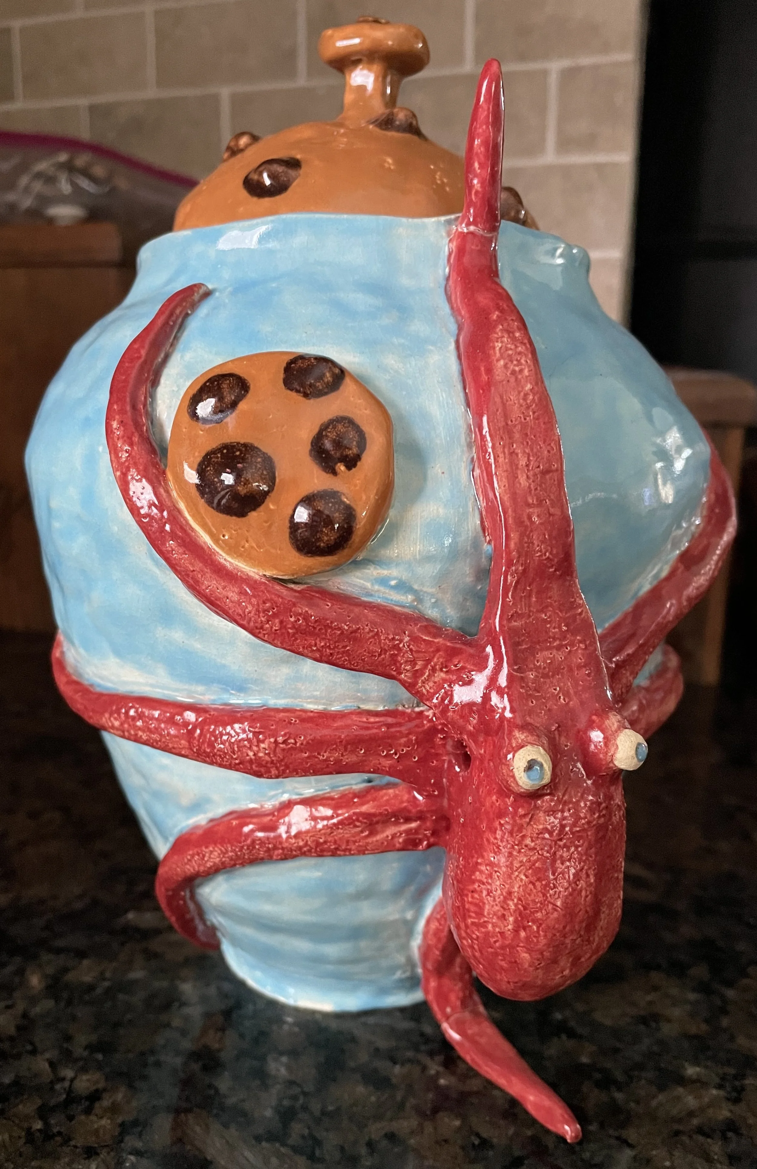 Cookie jar back view