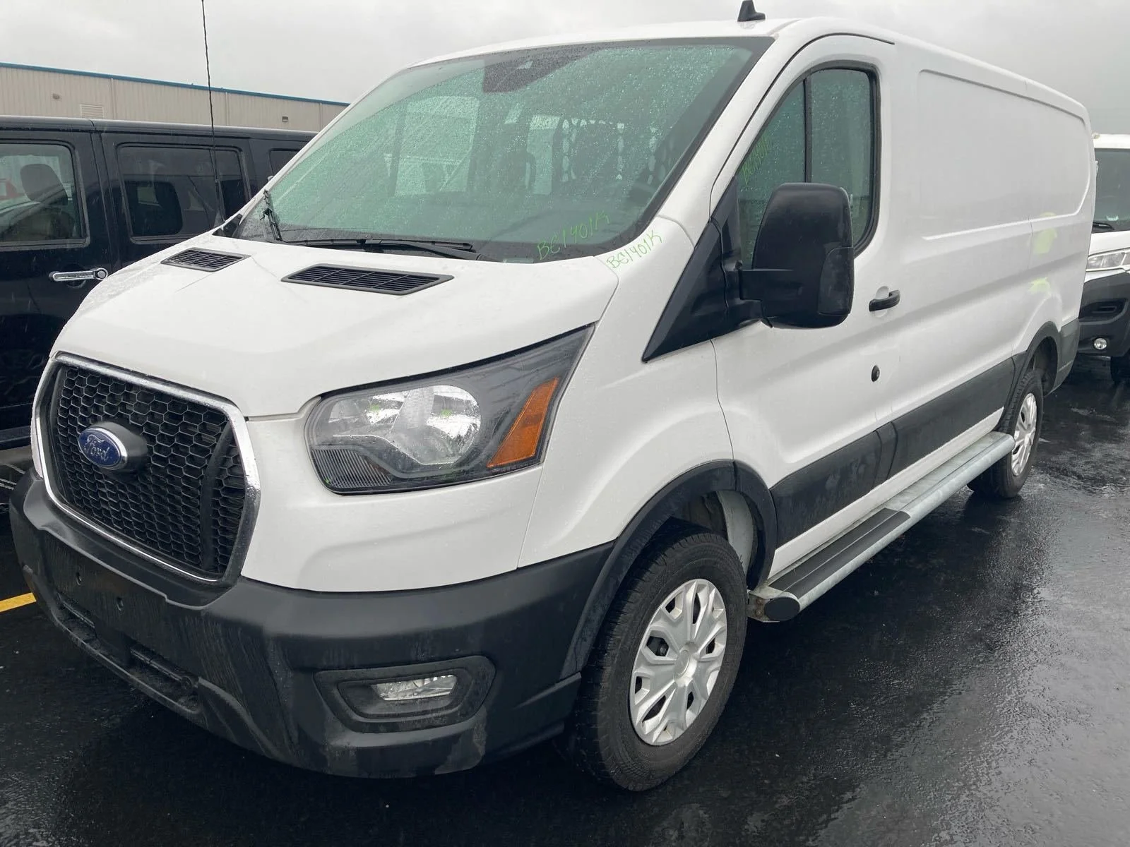 Ford T-250 00.jpeg