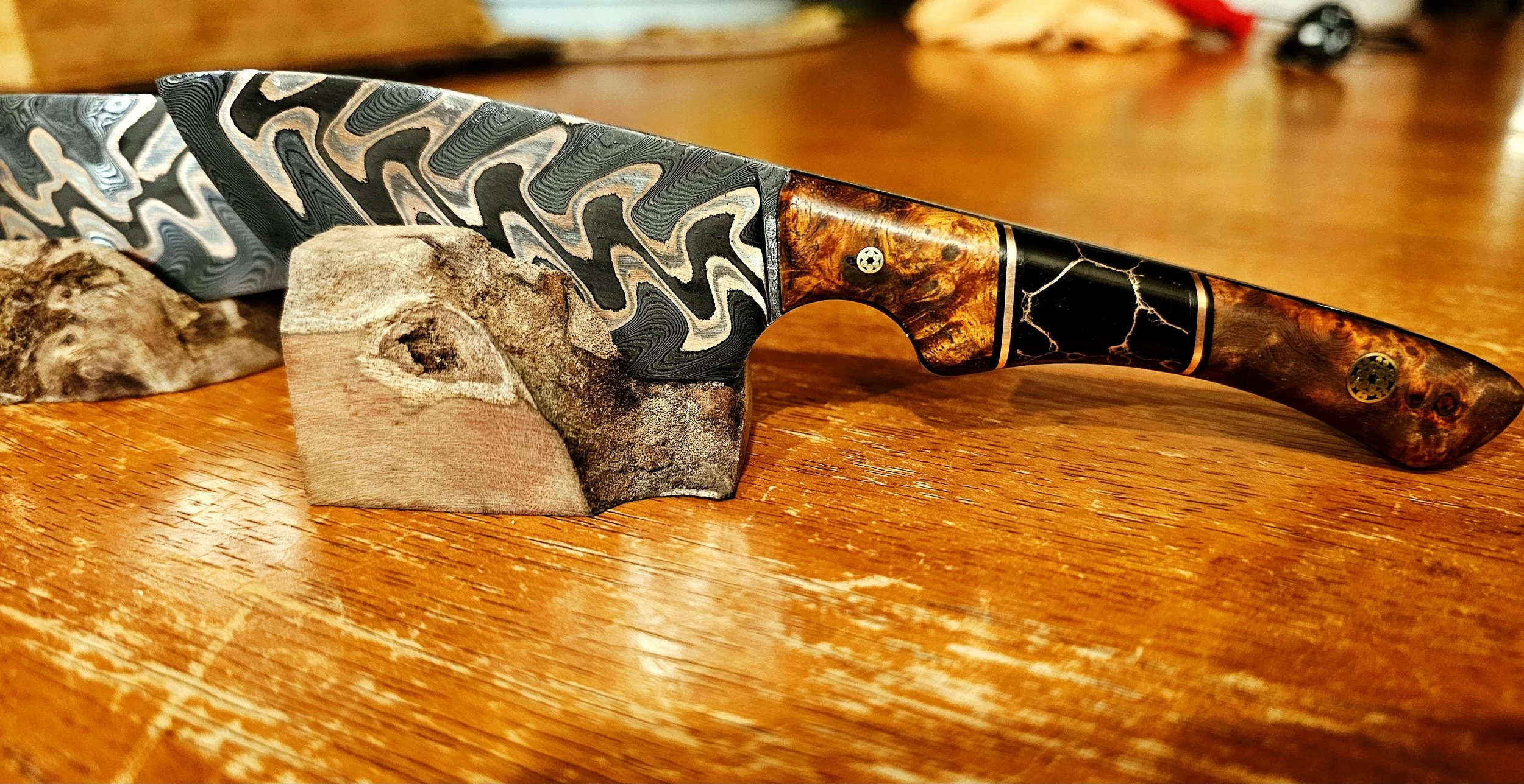 Multi Layer Copper Damascus Field Scalpel