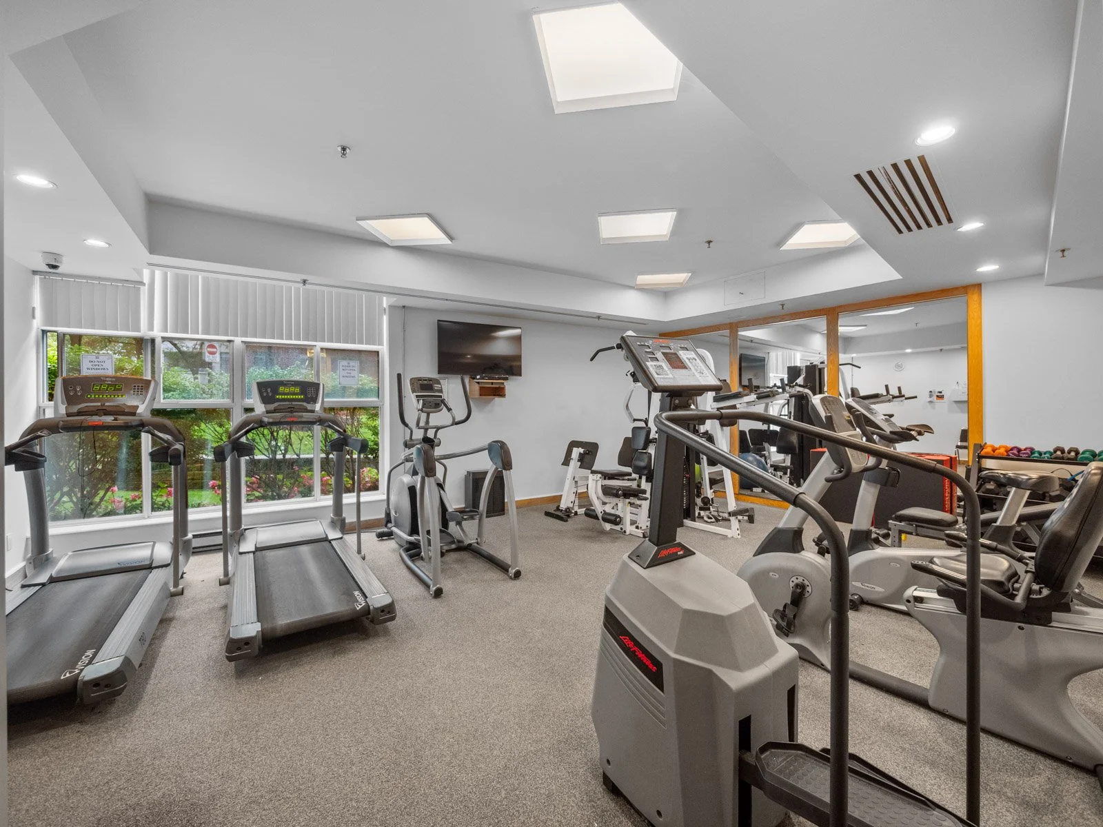 815-1091 Kingston Rd-39.jpg