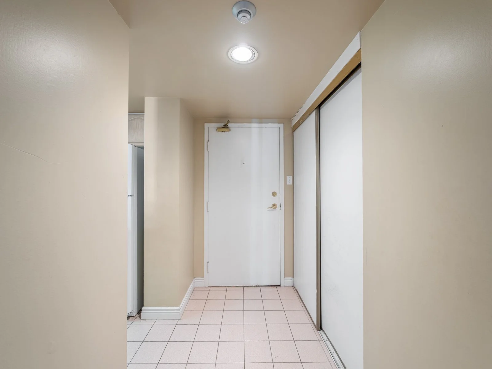 624-1091 Kingston Rd-9.jpg