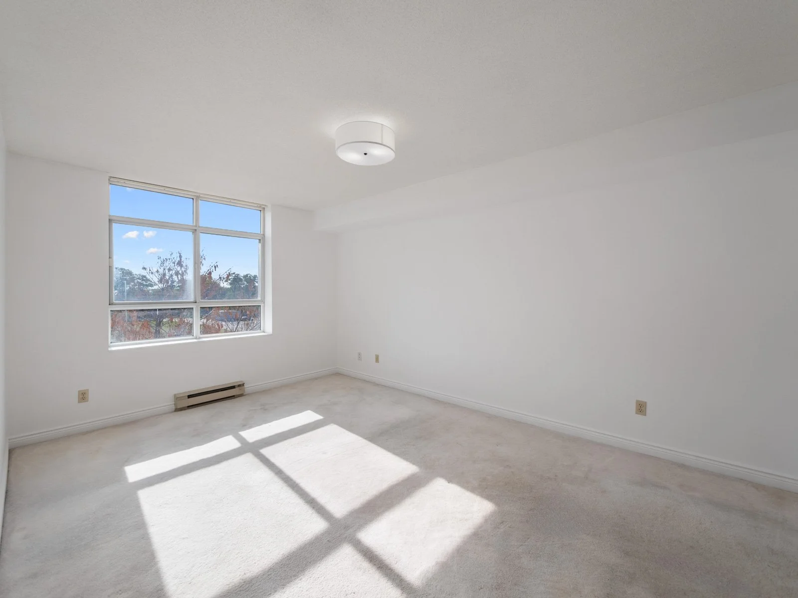 410-1093 Kingston Rd-34.jpg