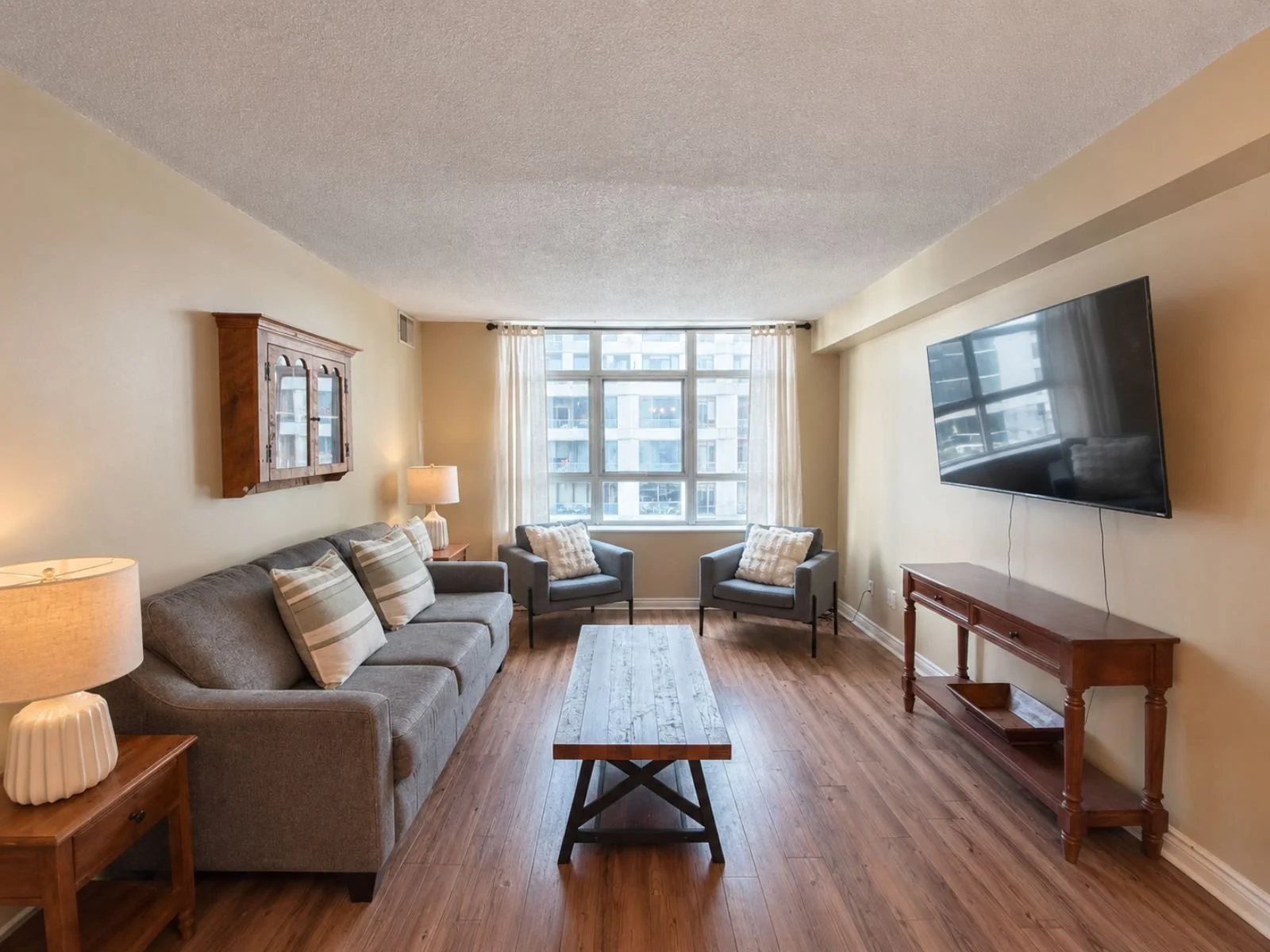 624-1091 Kingston Rd-22.jpg