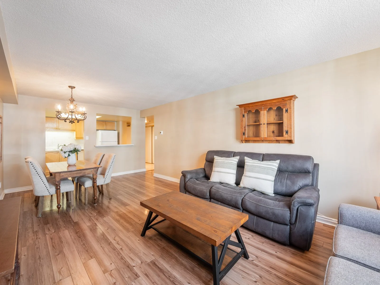 624-1091 Kingston Rd-22.jpg