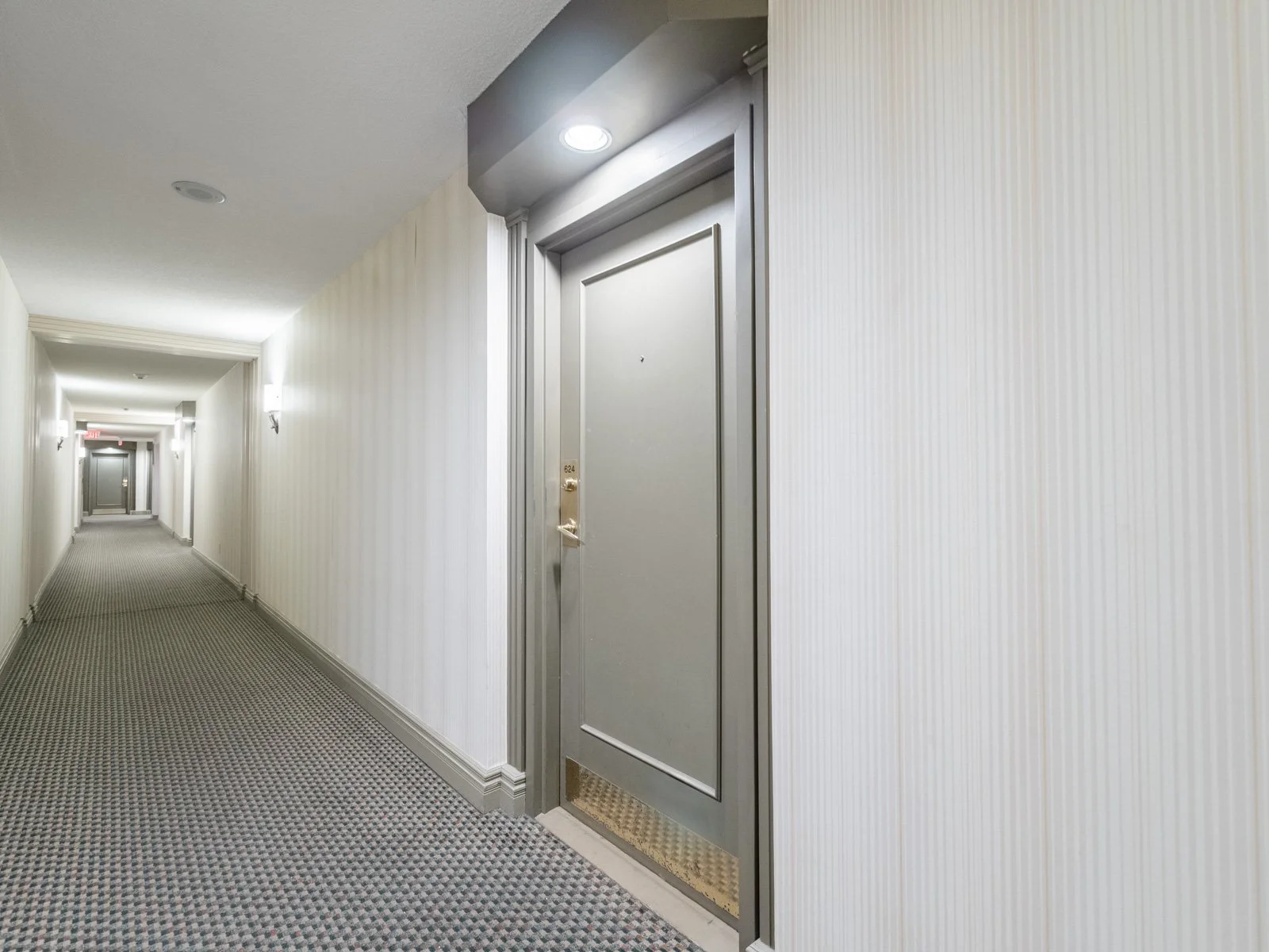 624-1091 Kingston Rd-8.jpg