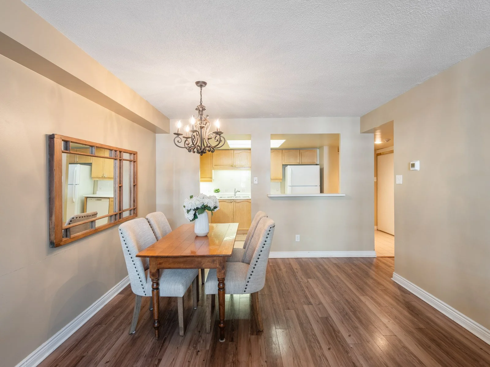 624-1091 Kingston Rd-21.jpg