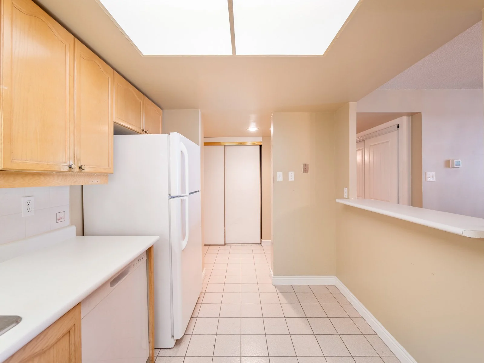 624-1091 Kingston Rd-15.jpg