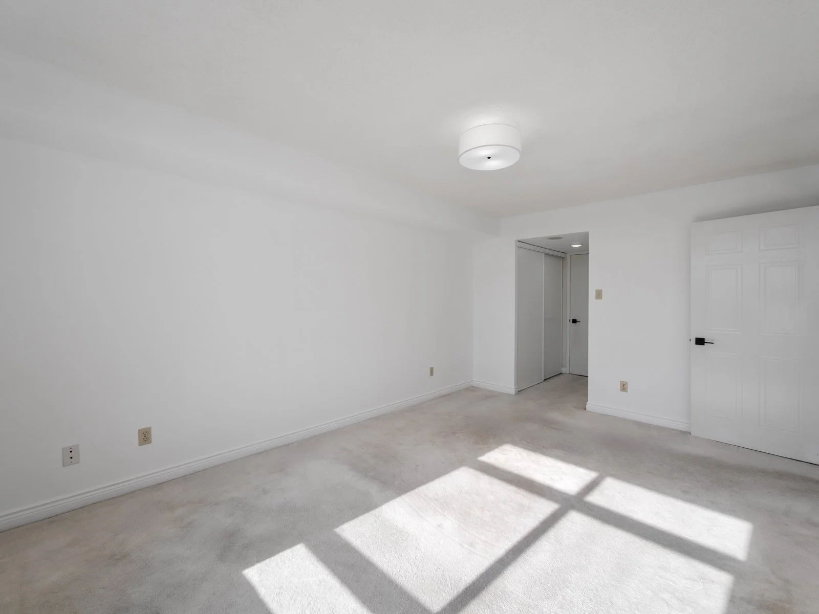 410-1093 Kingston Rd-36.jpg