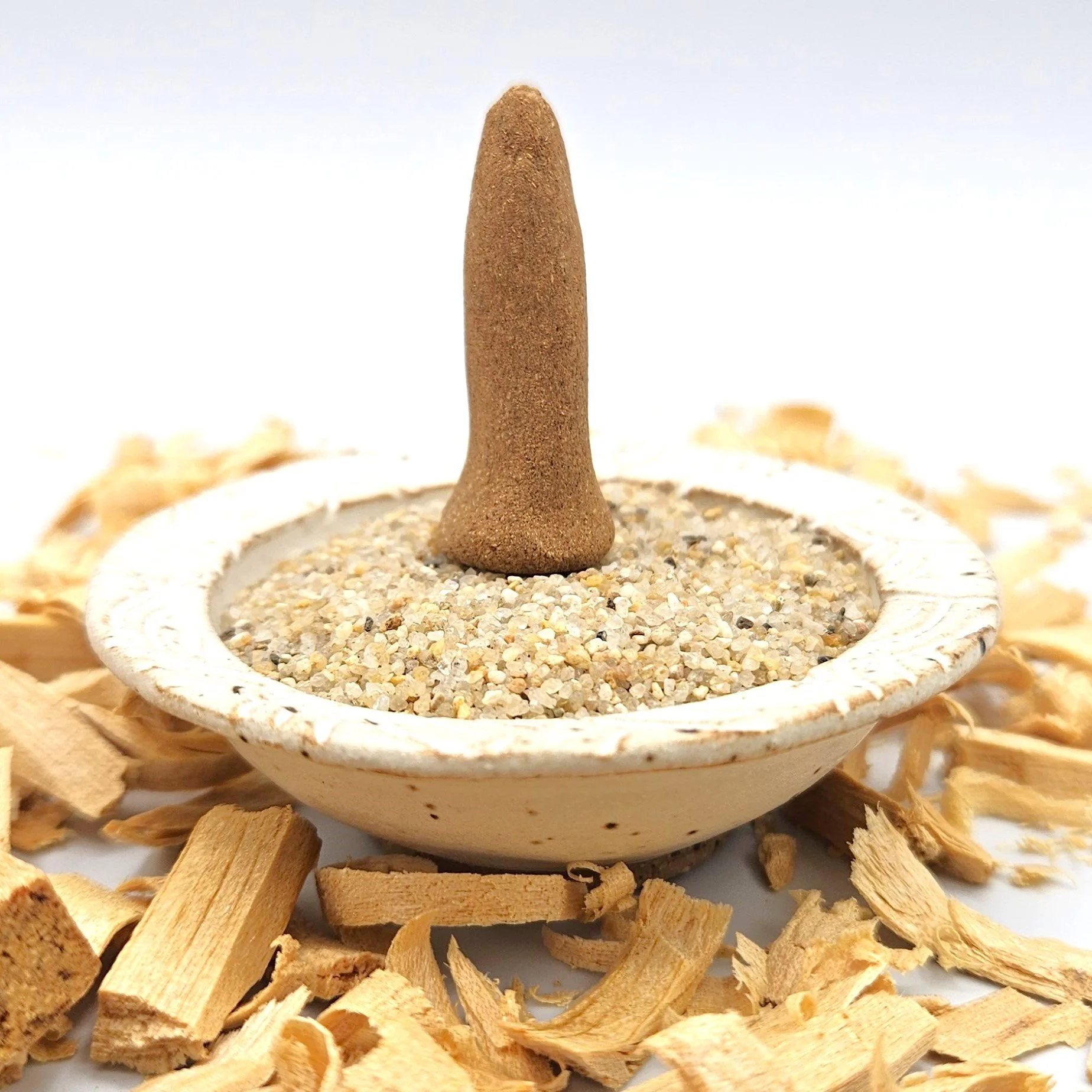 PALO SANTO INCENSE CONES 02.jpg