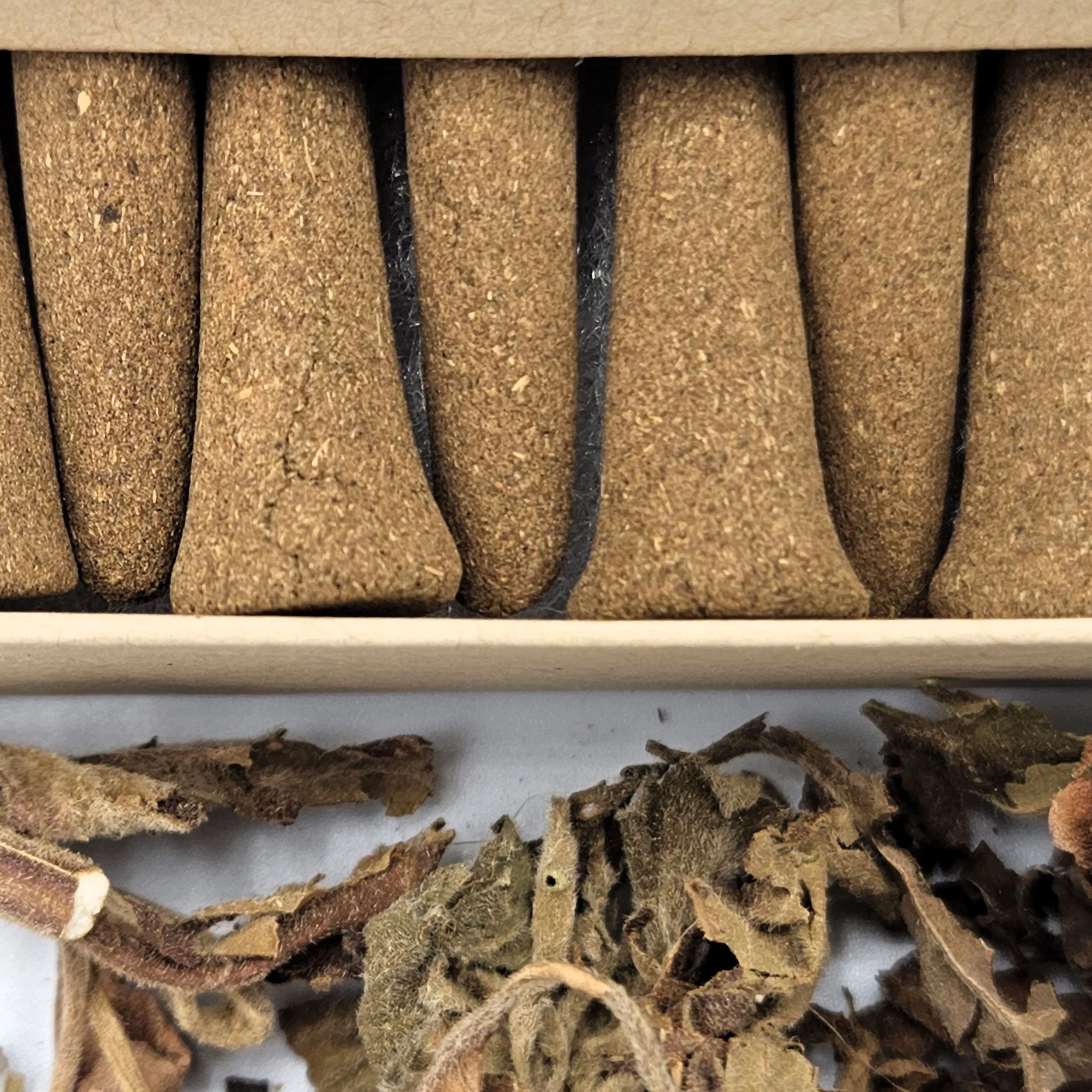 HIPPY HUG INCENSE CONES 03.jpg