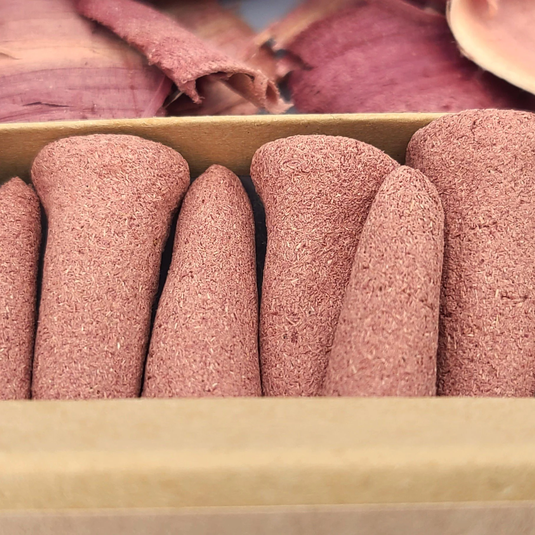 RED CEDAR INCENSE CONES 03.jpg