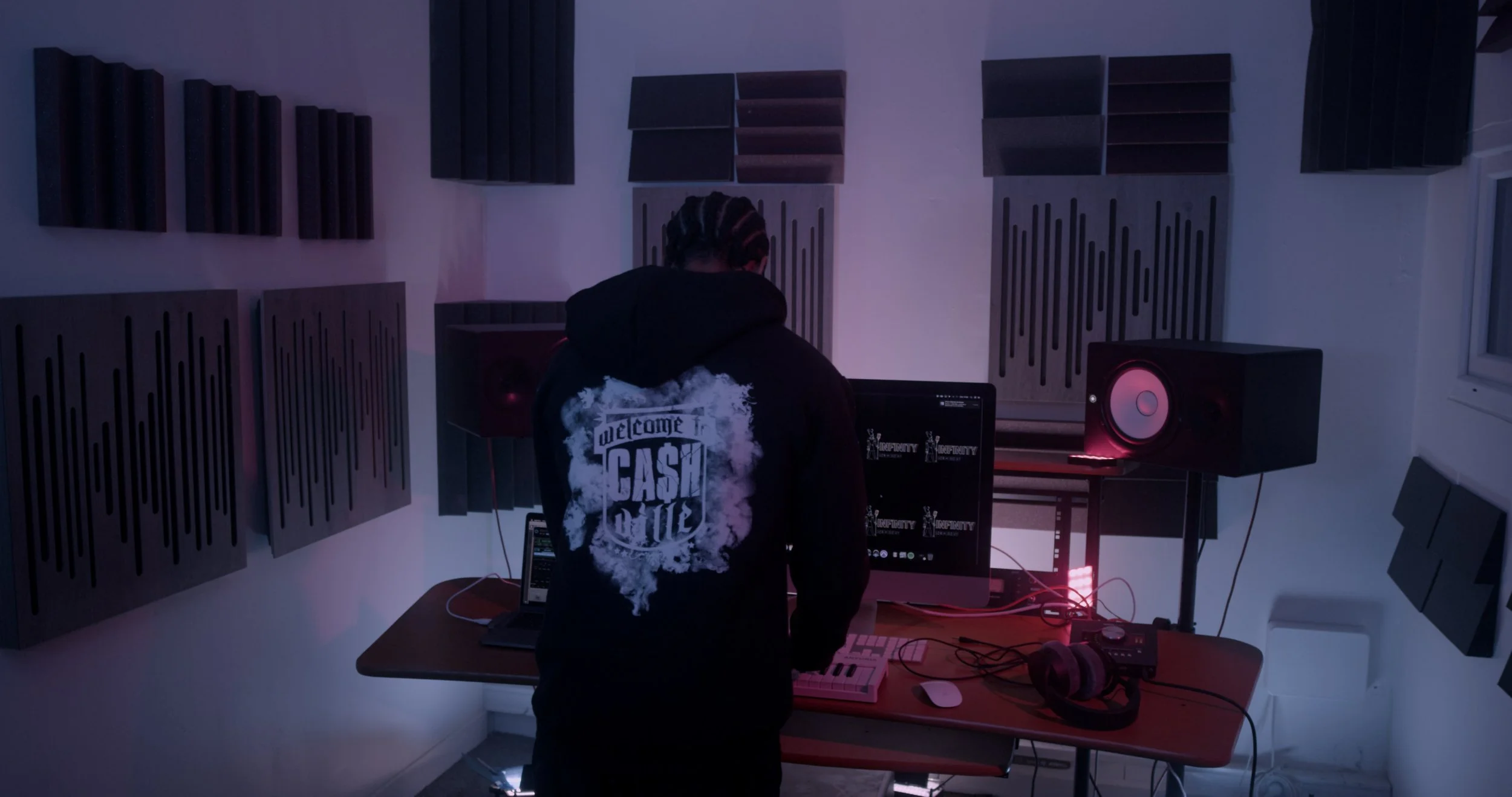 Pub Cashville - Studio 1.jpg