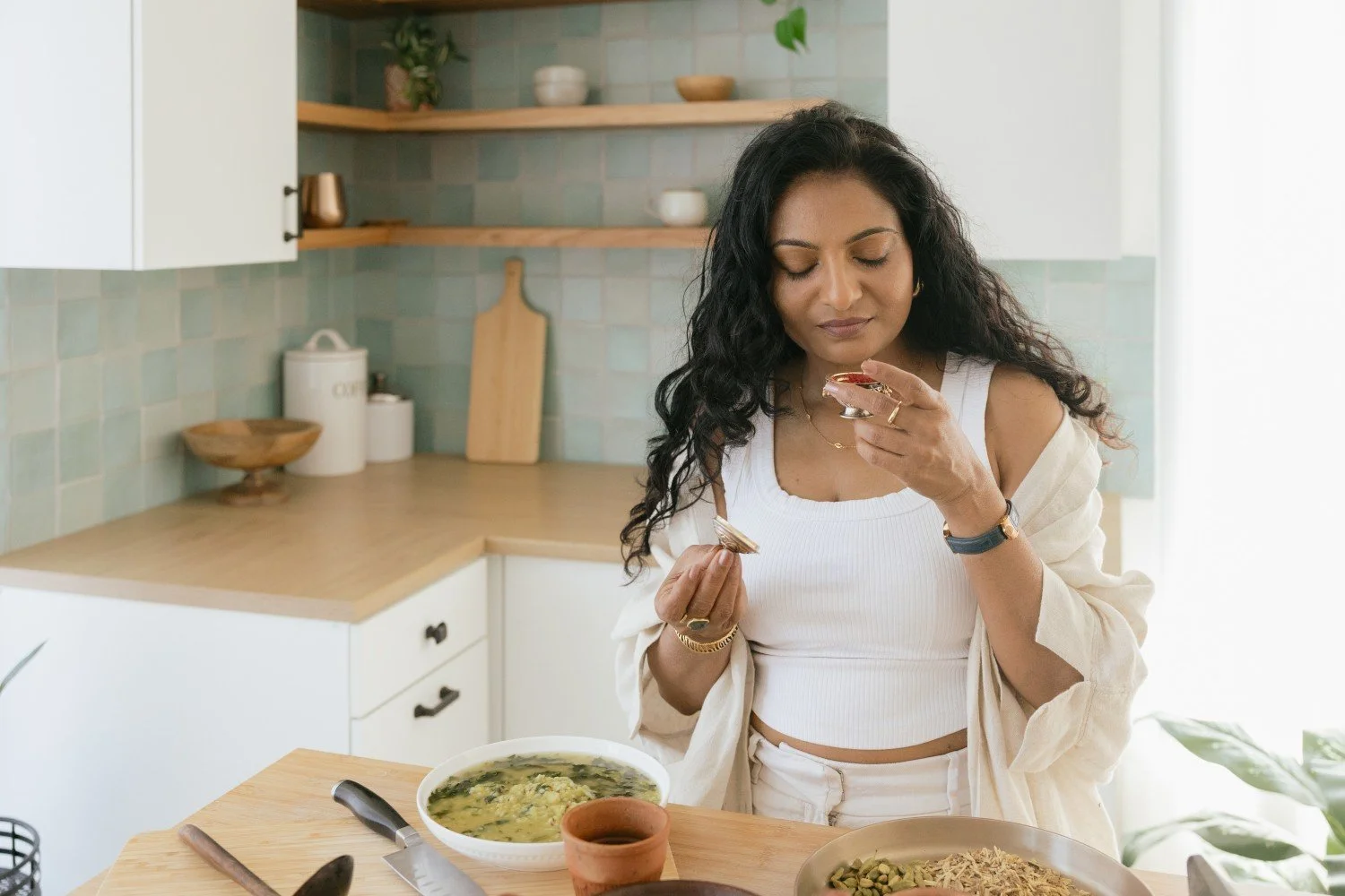 Teach your body to heal itself through science-backed Ayurveda courses online, taught by a generational Ayurvedic healer.