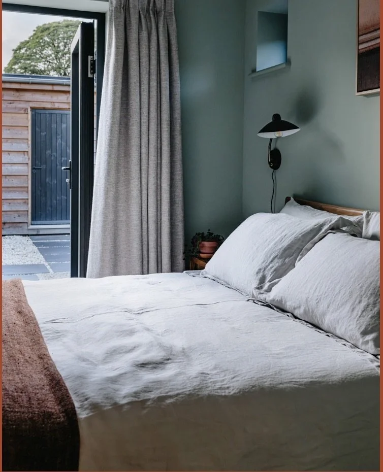original_hideaways_hawthorn_room.jpeg (Copy)