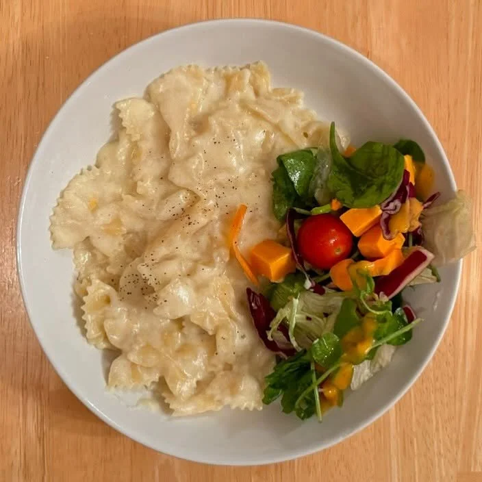 Farfalle (macoroni) cheese &amp; salad 

Just moved house- this is the first meal I have cooked on the stove ❤️ 

#dinner #dinnerideas