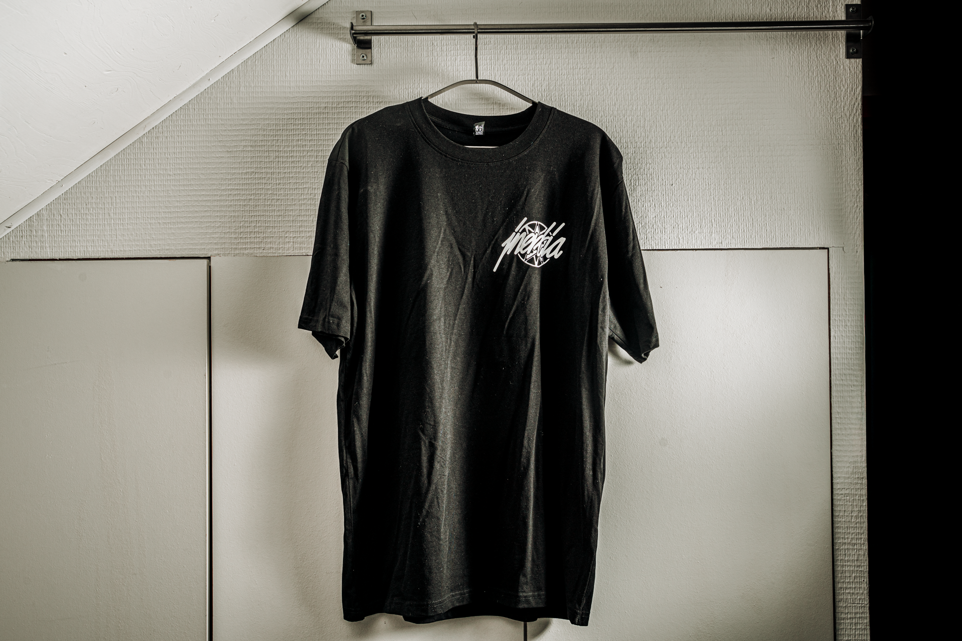 A7403158-2.png