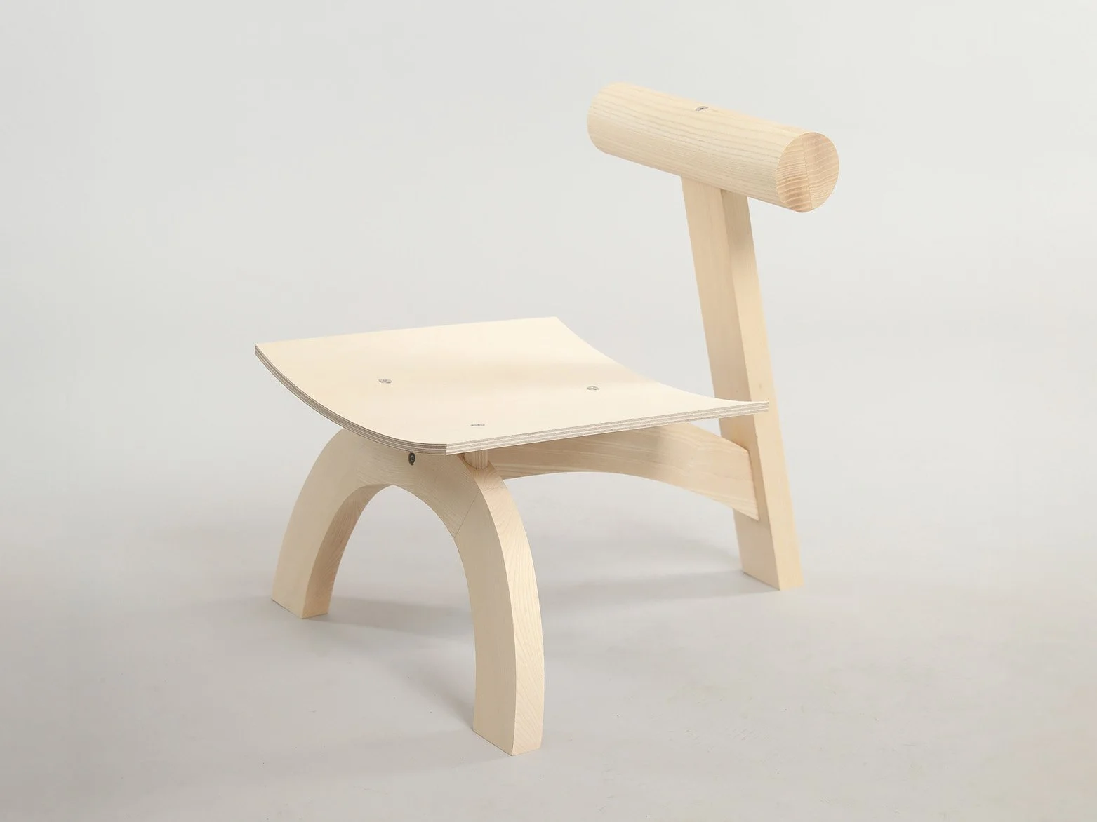 Sori Chair (反り)