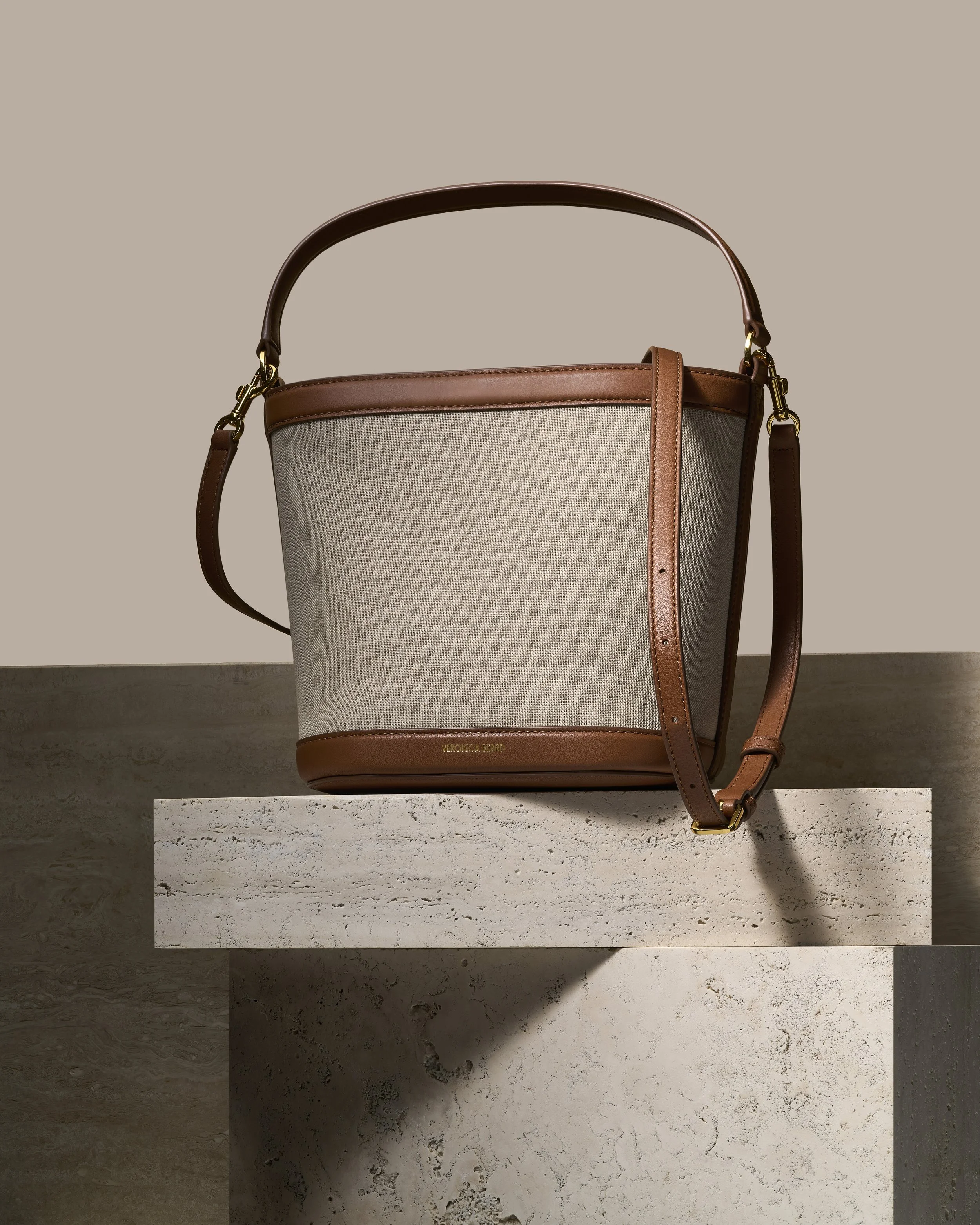 VB_Bag_2_Stylized_5911_FocusStacked_strap_option_unclasped_v3.jpg