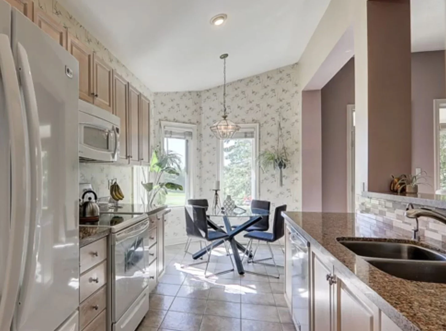 00 Kitchen 2.jpg
