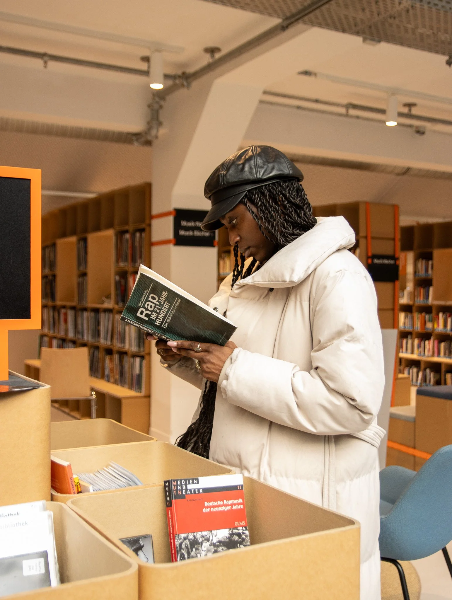 Artikel SZ: Black History Month: Die Künstlerin Kokonelle im Porträt

Text und Fotos: Lena Neese

Ort: Gasteig HP 8