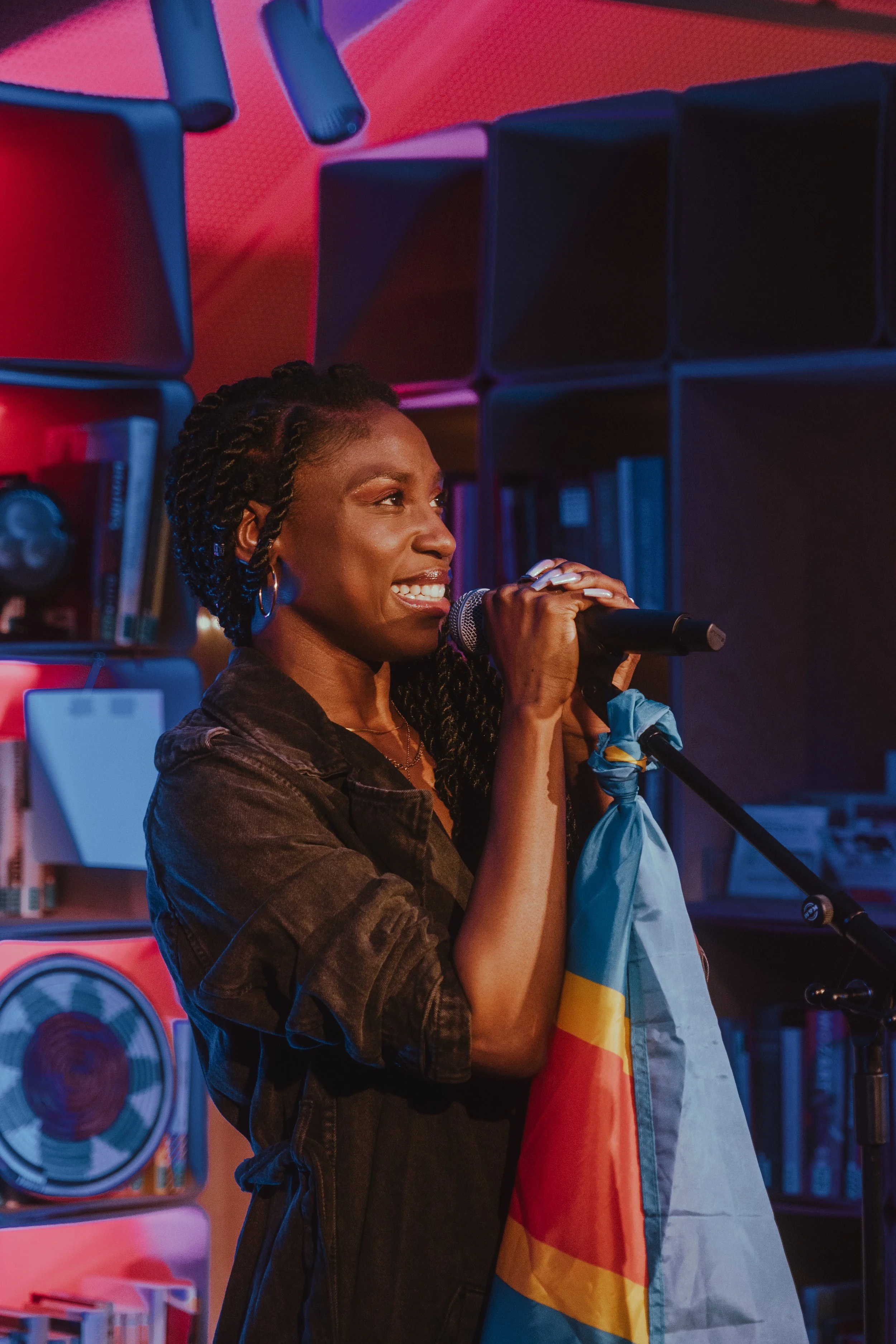 Tiny Concerts Vol. 1 
Ort: Gasteig HP 8 x Münchner Stadtbibliothek
Clara Hellinger @onmynextfilm