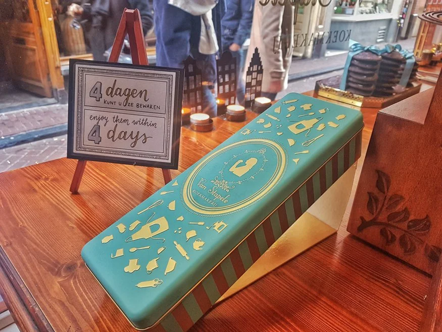 van-stapele-amsterdam-cookie-box.jpg
