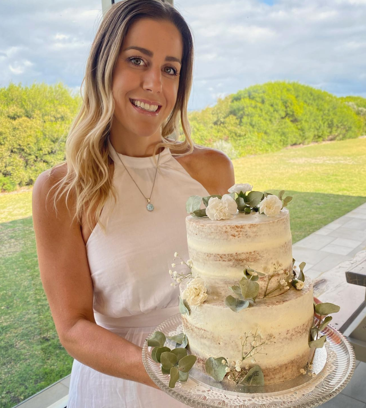 cake menu, cake options in exmouth wa. exmouth cakes.
