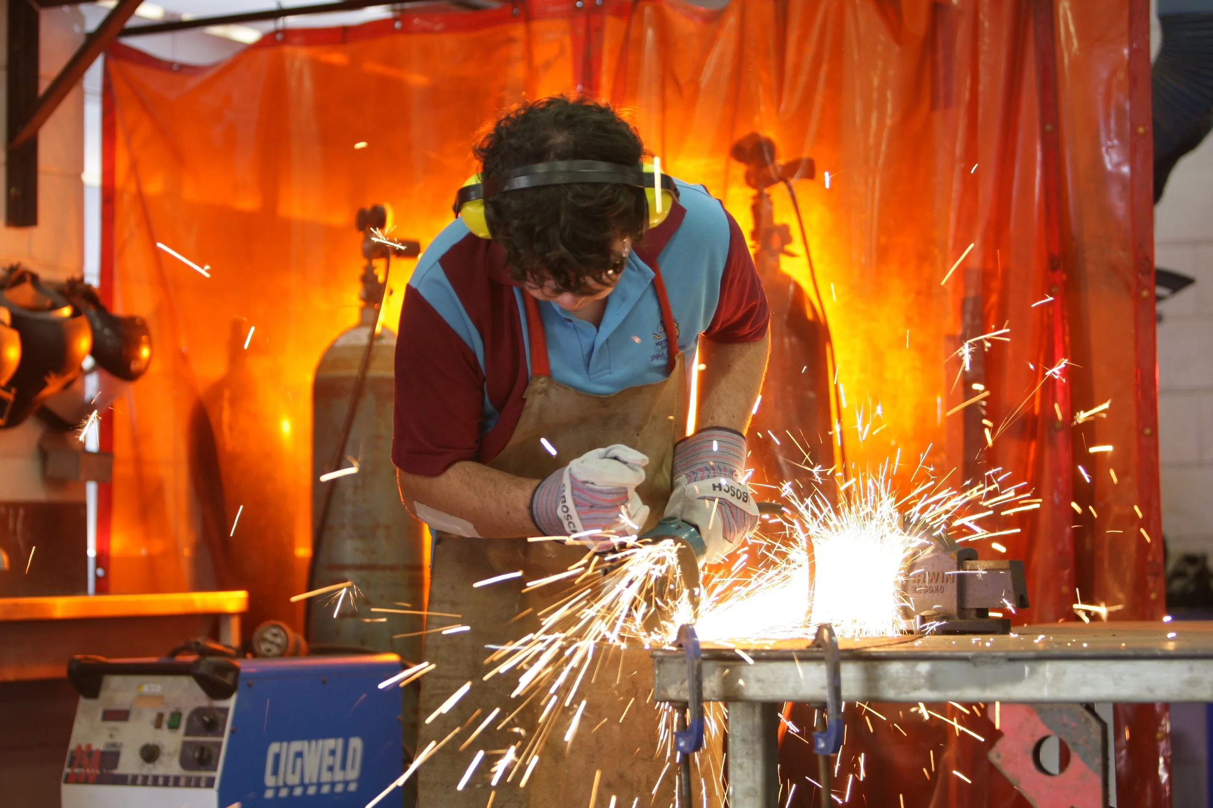 az20110306_WectCC_Grinding.JPG