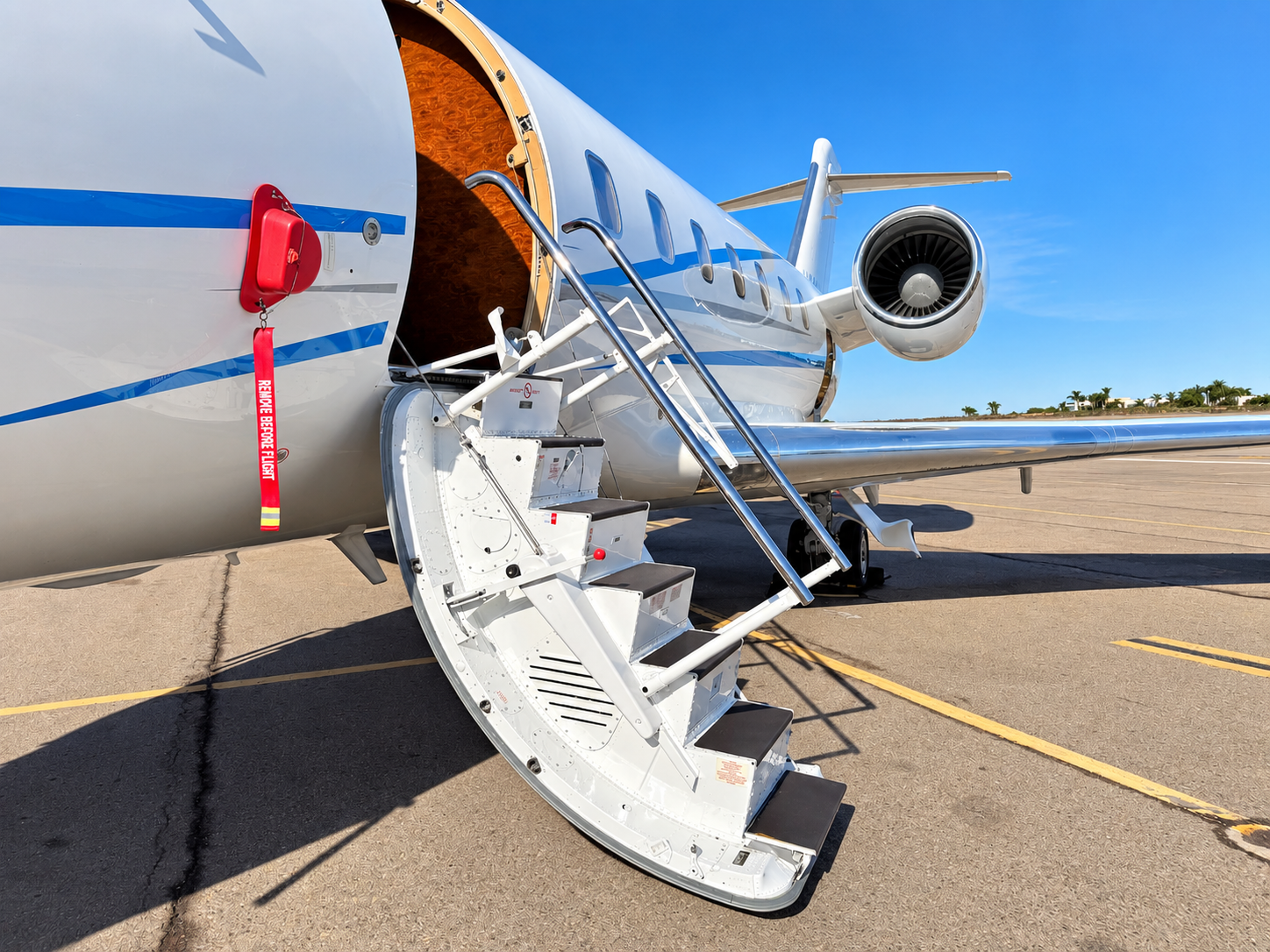 Challenger 604 Exterior Detail Service Carlsbad CA CRQ