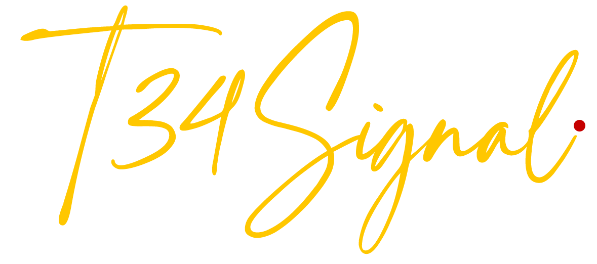 Fekete háttéren stilizált, sárga, kézírásos „T34 Signal” felirat, a jobb oldalon egy kis piros ponttal.