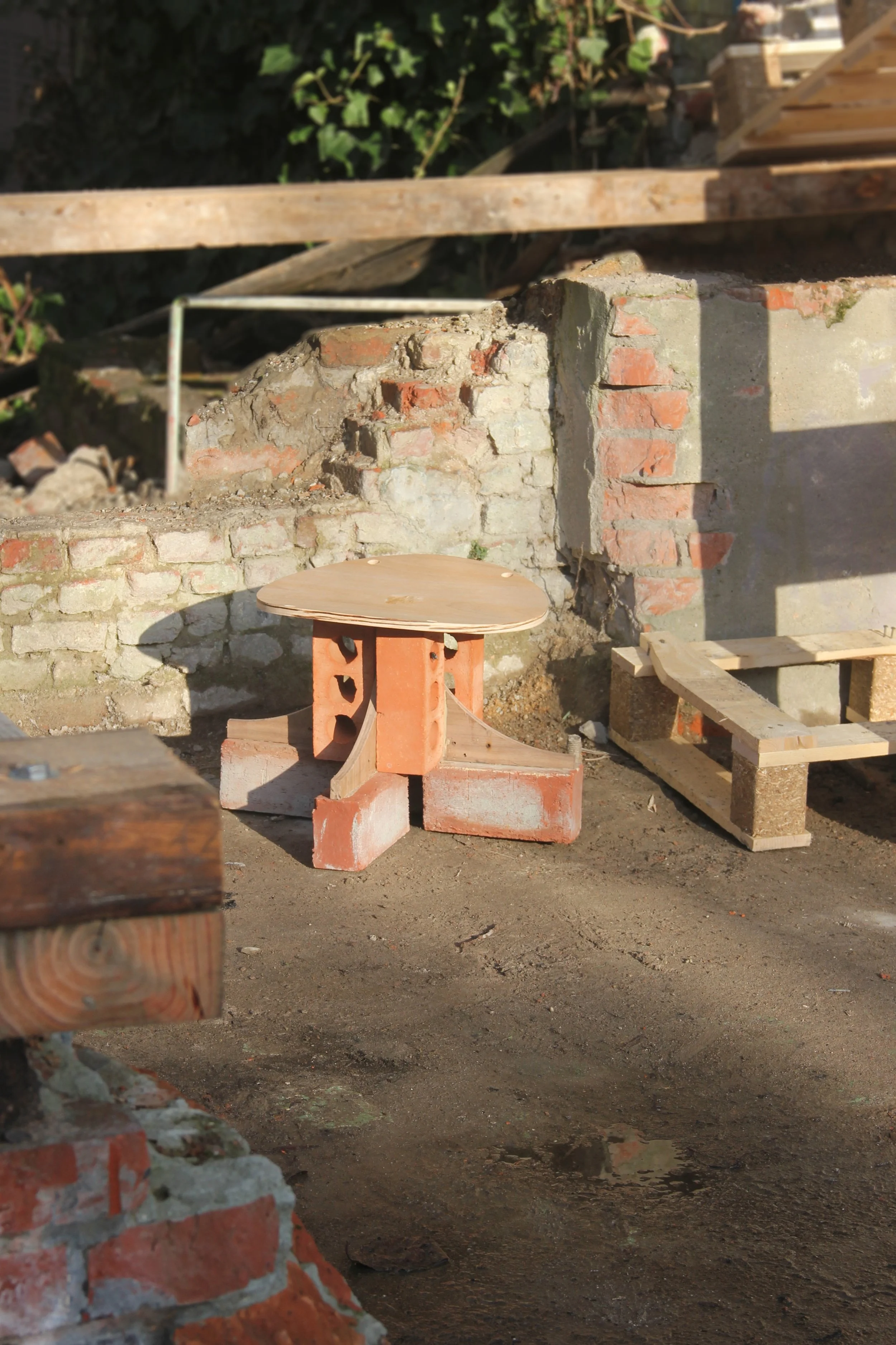 brick stool vic bries