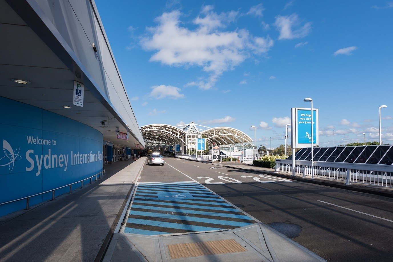 Sydney Airport.jpg