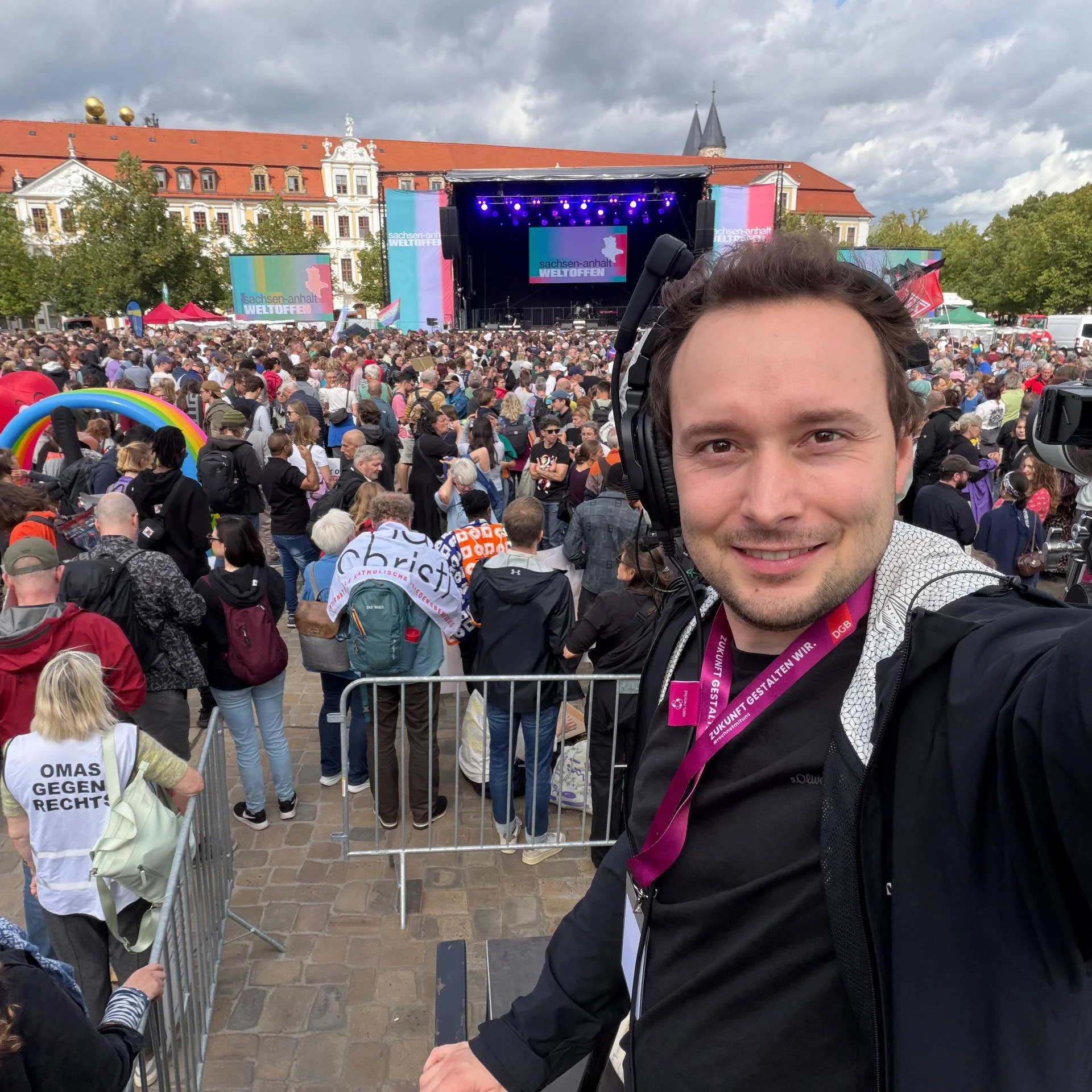 Gestern in Magdeburg hat man gesehen, wie viele Menschen f&uuml;r Demokratie, Vielfalt und Zusammenhalt einstehen.

Gewerkschaften, Kirchen, Sozialverb&auml;nde, Initiativen, K&uuml;nstlerinnen und K&uuml;nstler und vor allem ganz viele Menschen, die