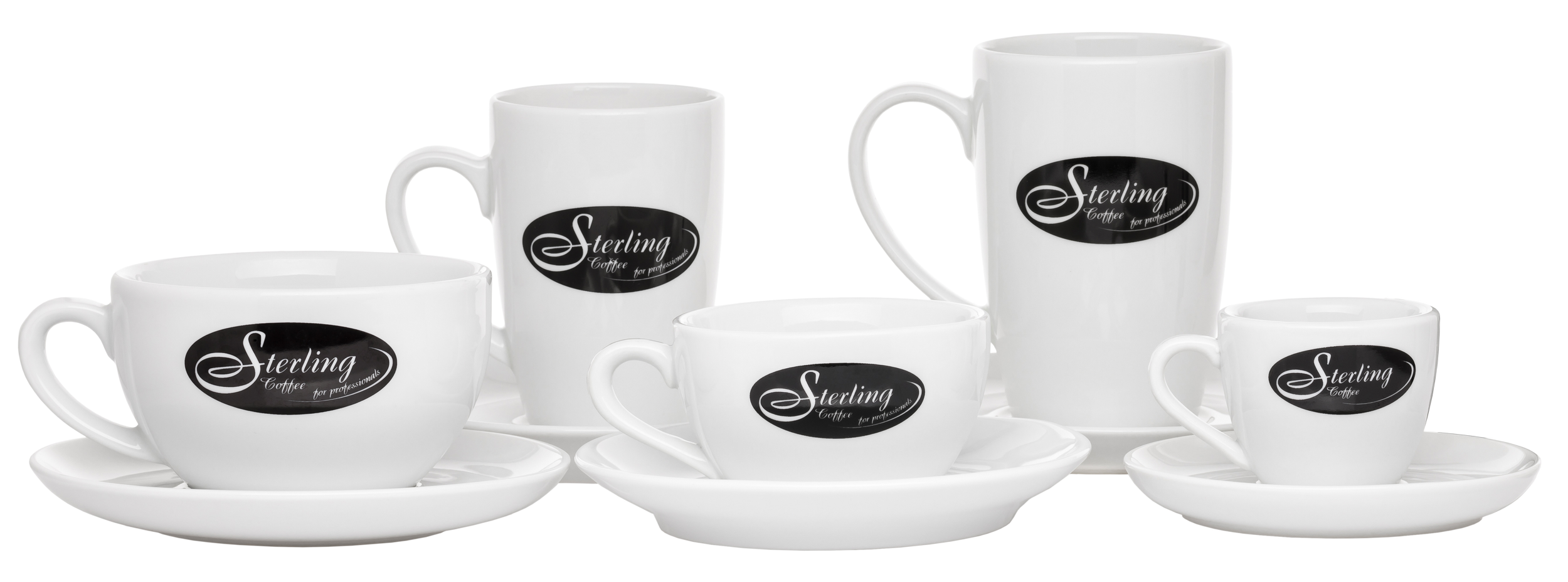 Weiße Kaffeetassen und Untertassen mit schwarzem Aufdruck 'Sterling Coffee for professionals'