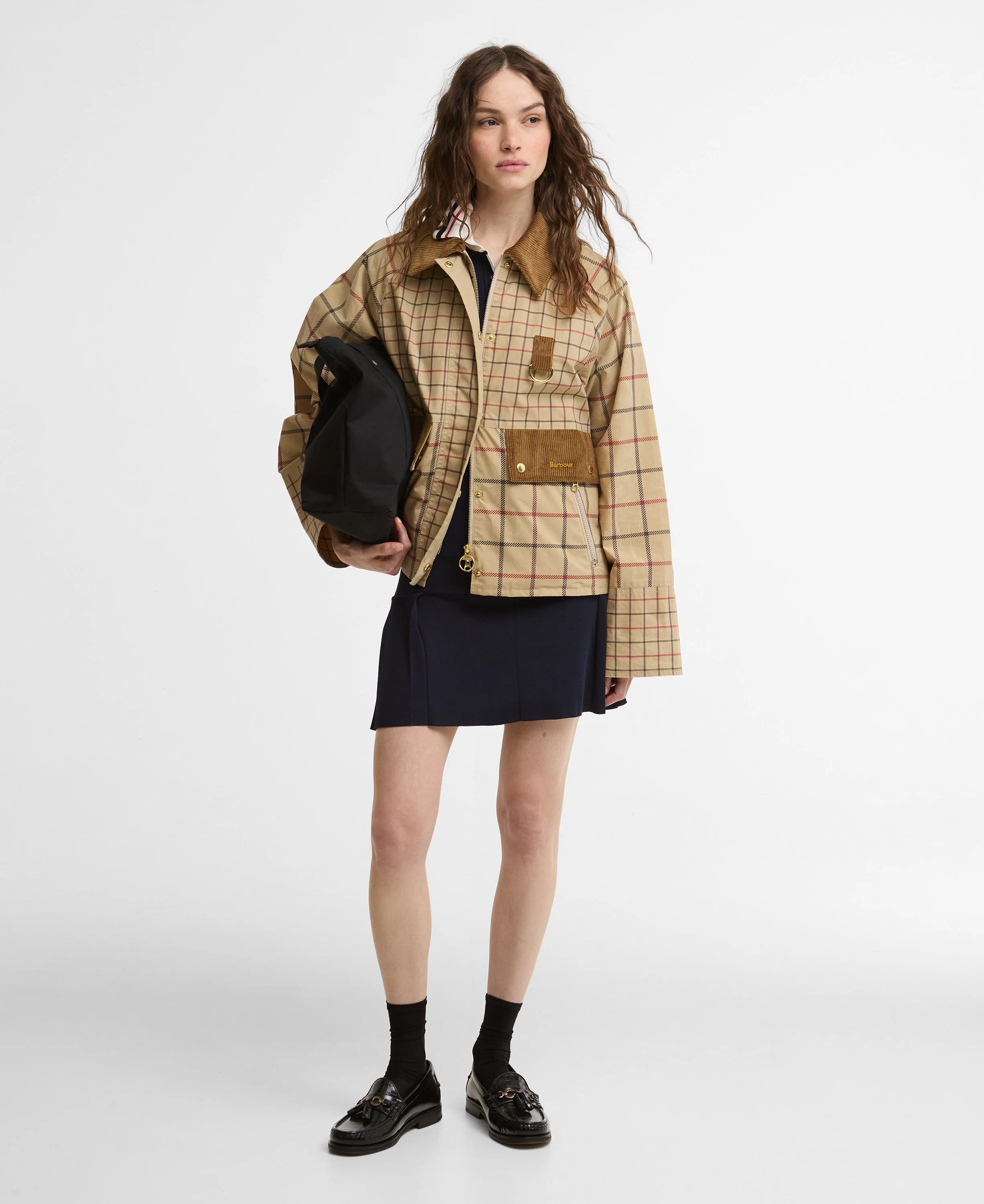 LCA0399BE53_03getthelook.jpg