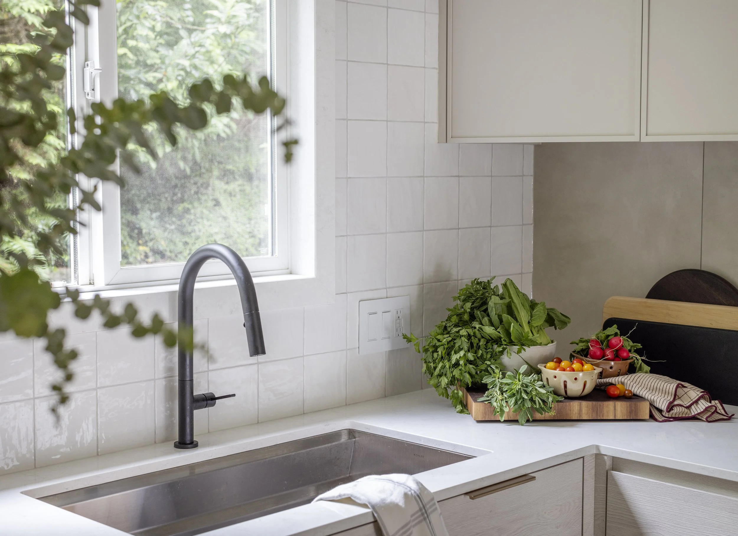 Banfield Design Co - Organic Kitchen Townhouse Renovation_0494.jpg