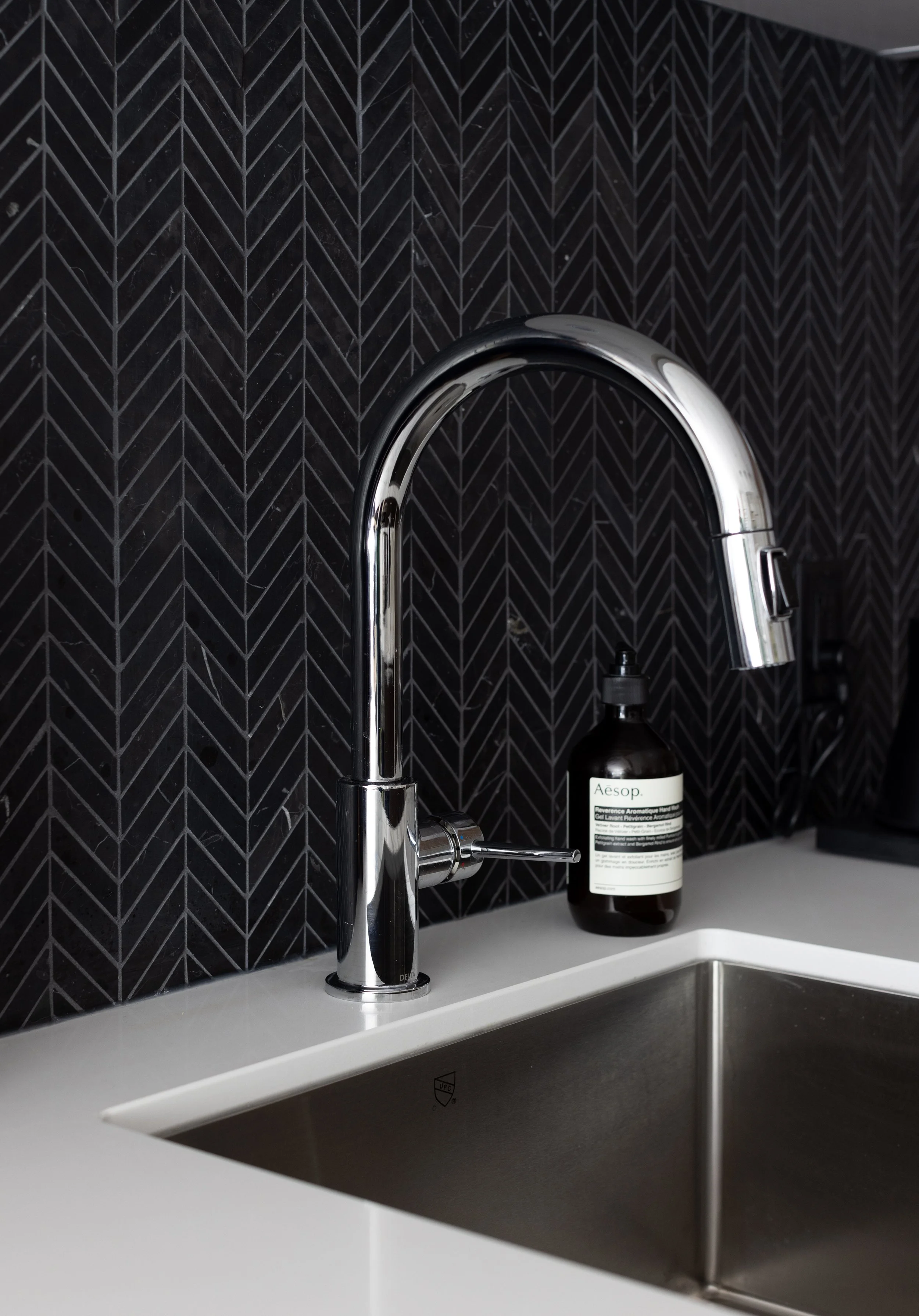 Banfield Design Co Vancouver Interior Design Condominium Renovation_6969.jpg