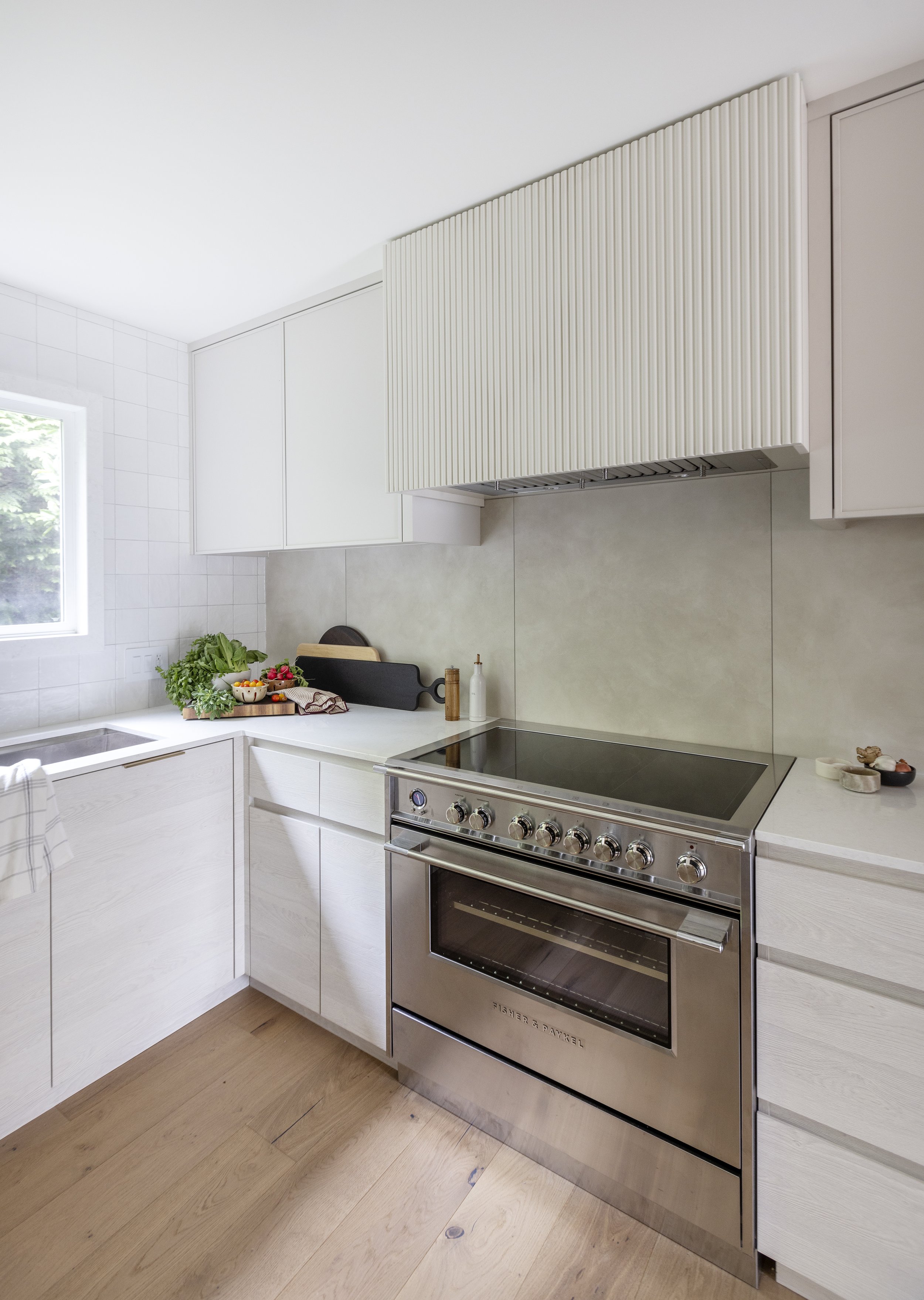 Banfield Design Co - Organic Kitchen Townhouse Renovation_0425.jpg