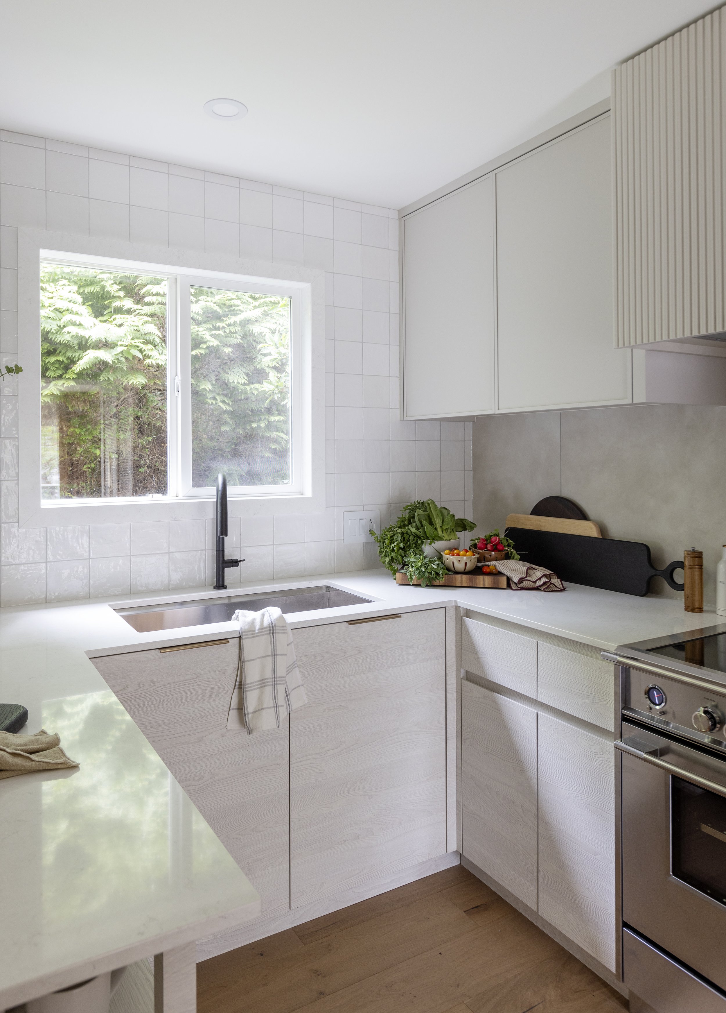 Banfield Design Co - Organic Kitchen Townhouse Renovation_0429.jpg