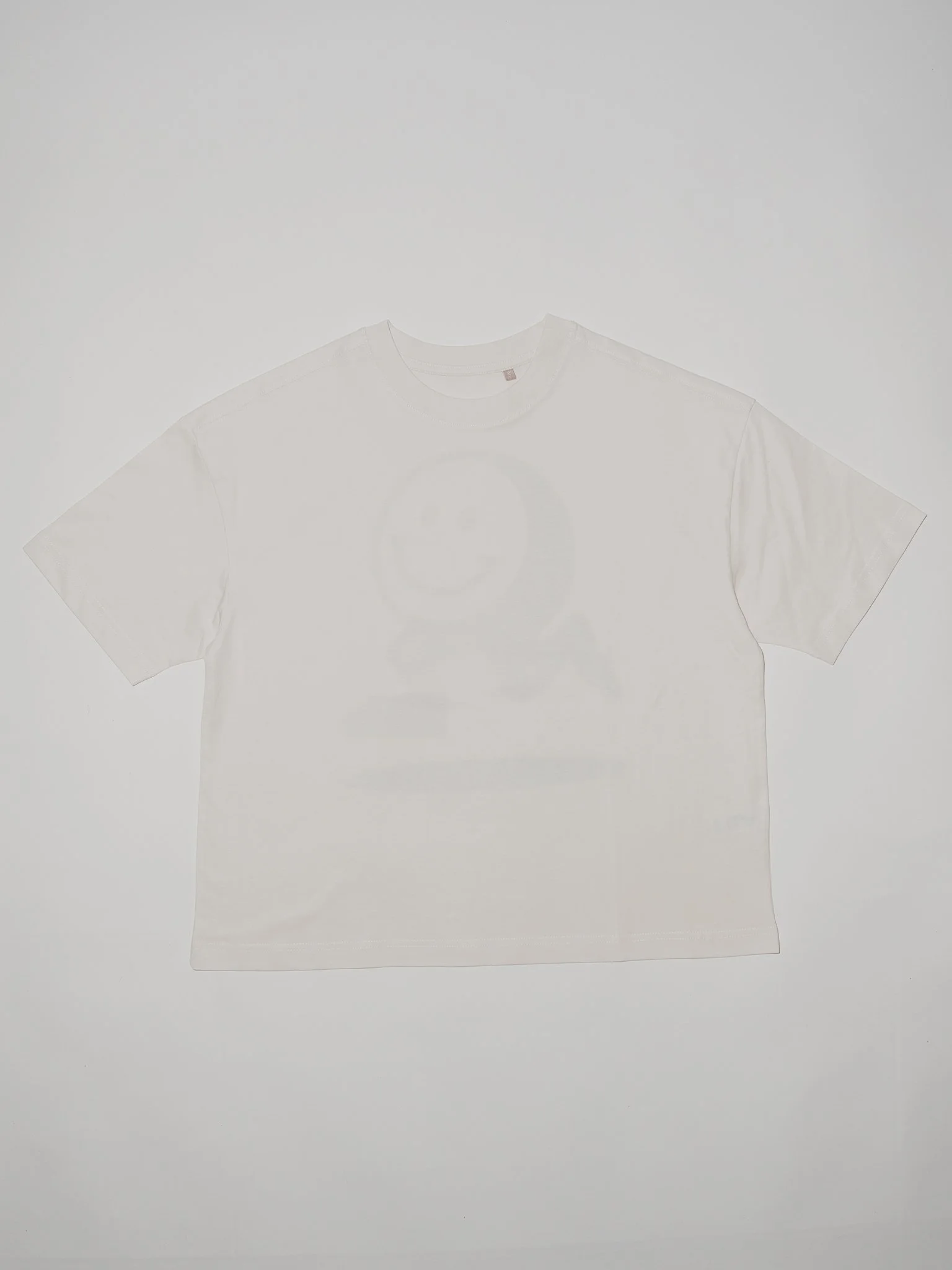 White-T-Shirt-Crop-Big-face (5).jpg
