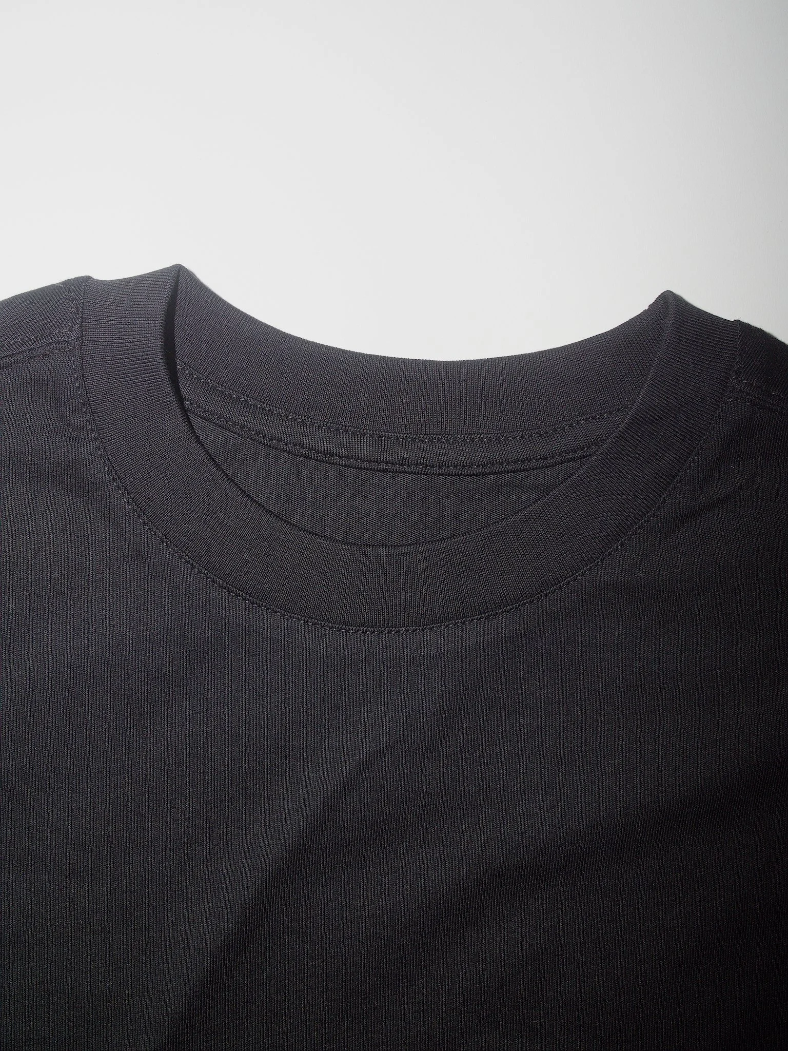 Black-T-Shirt-Crop-Big-face (5).jpg